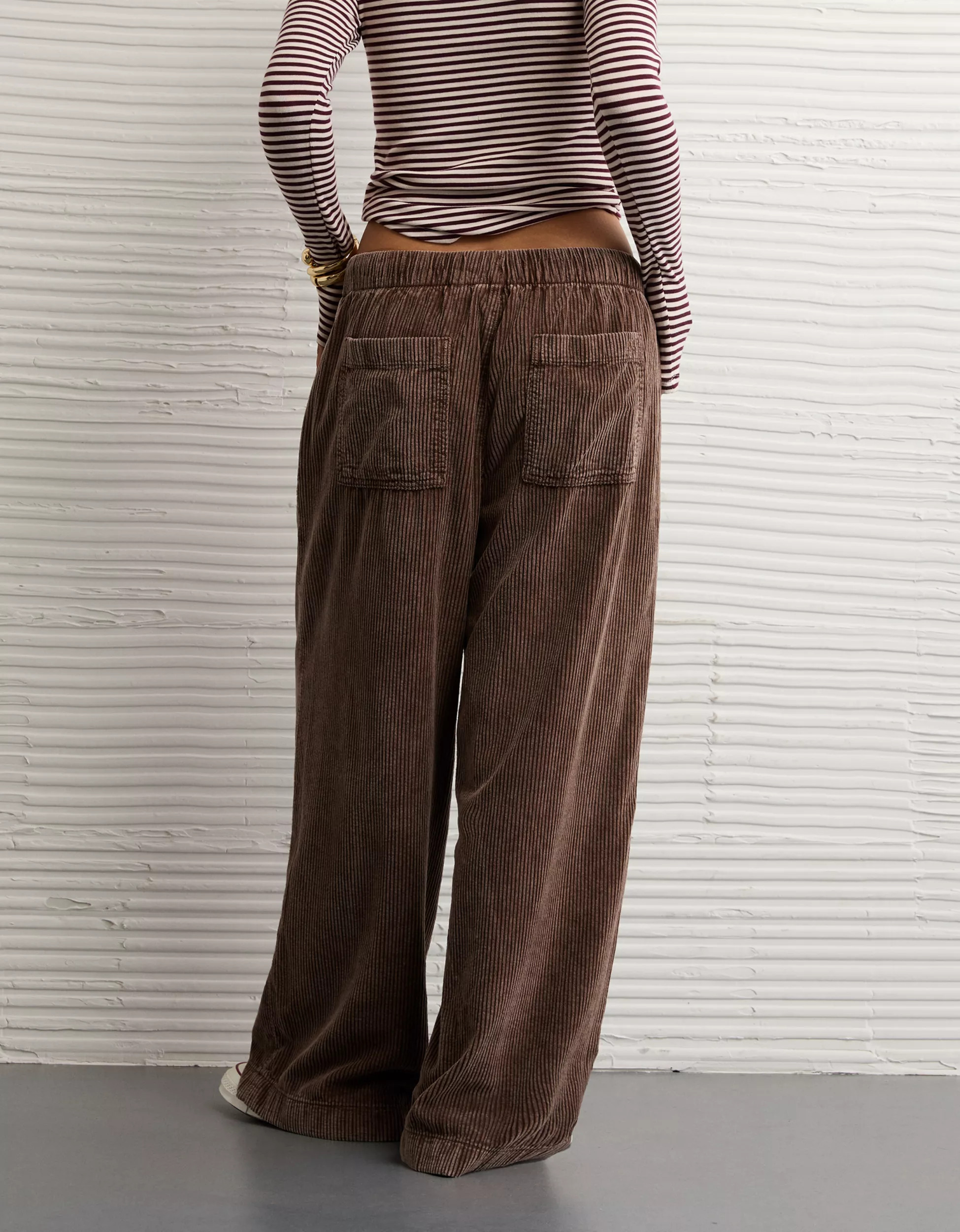 AE Stretch Corduroy Low-Rise Baggy Wide-Leg Pant | American Eagle Outfitters (US & CA)