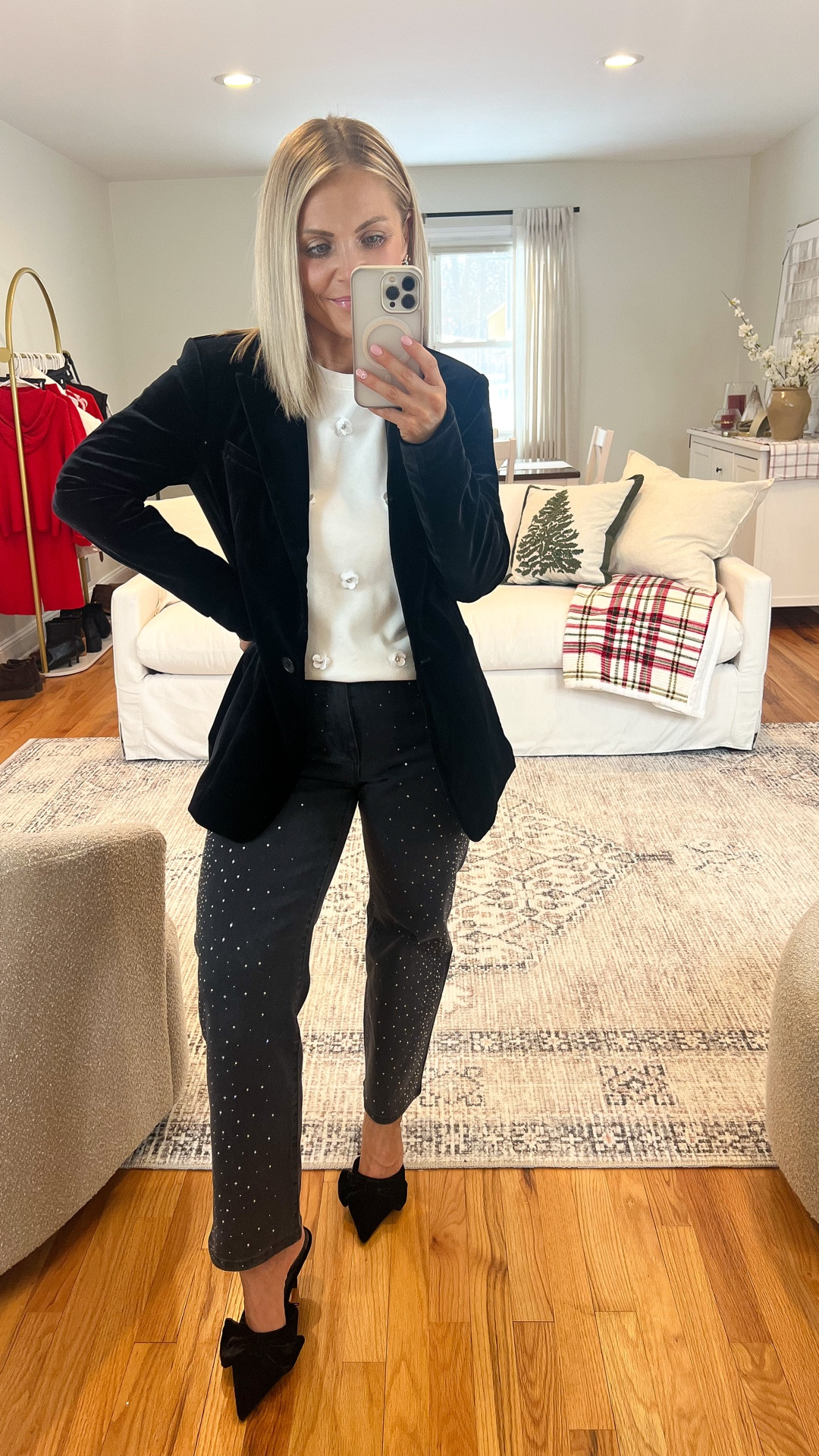 Walmart Holiday Outfit❤️



Holiday outfits, Walmart fashion finds, Walmart finds, Christmas outfits, NYE outfit, Christmas outfit under $50, Walmart outfits, Walmart holiday style, holiday party outfit

#LTKHoliday #LTKMidsize #LTKPetite