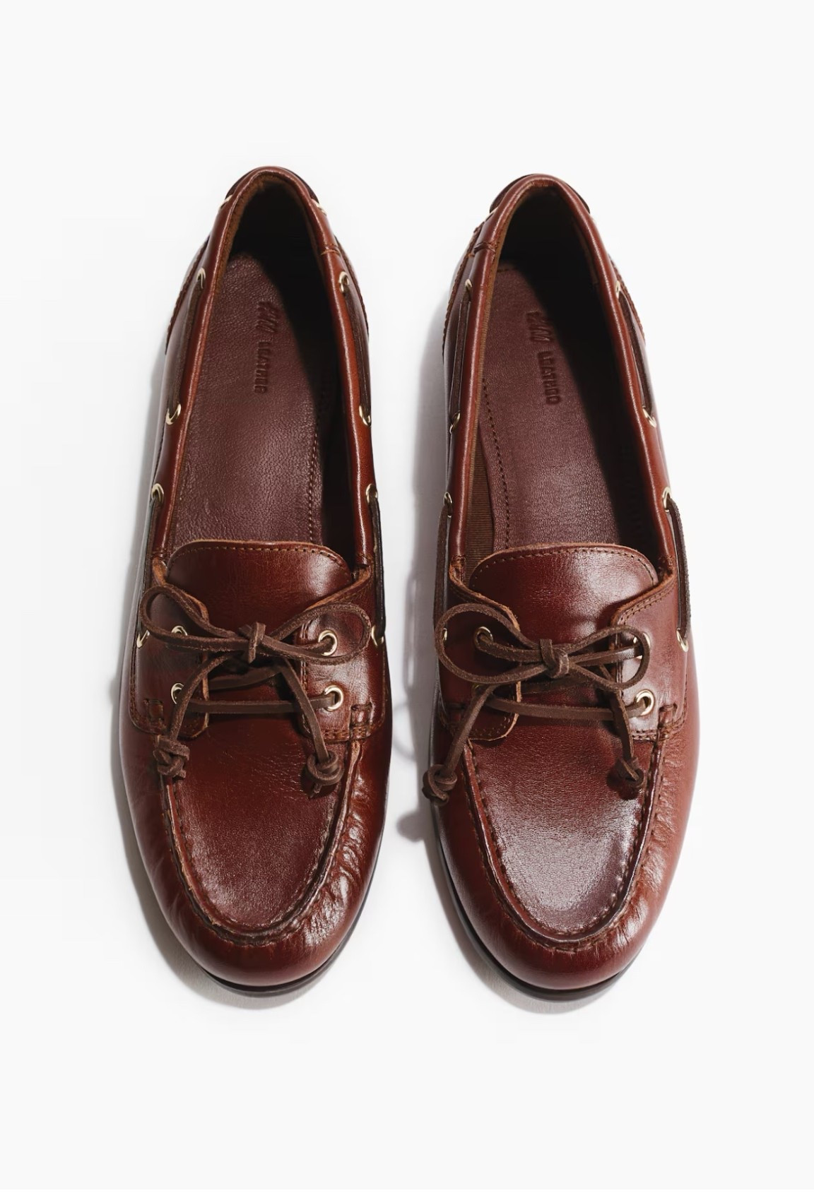 Leather deck shoes
Brown boat shoes 

#LTKSeasonal