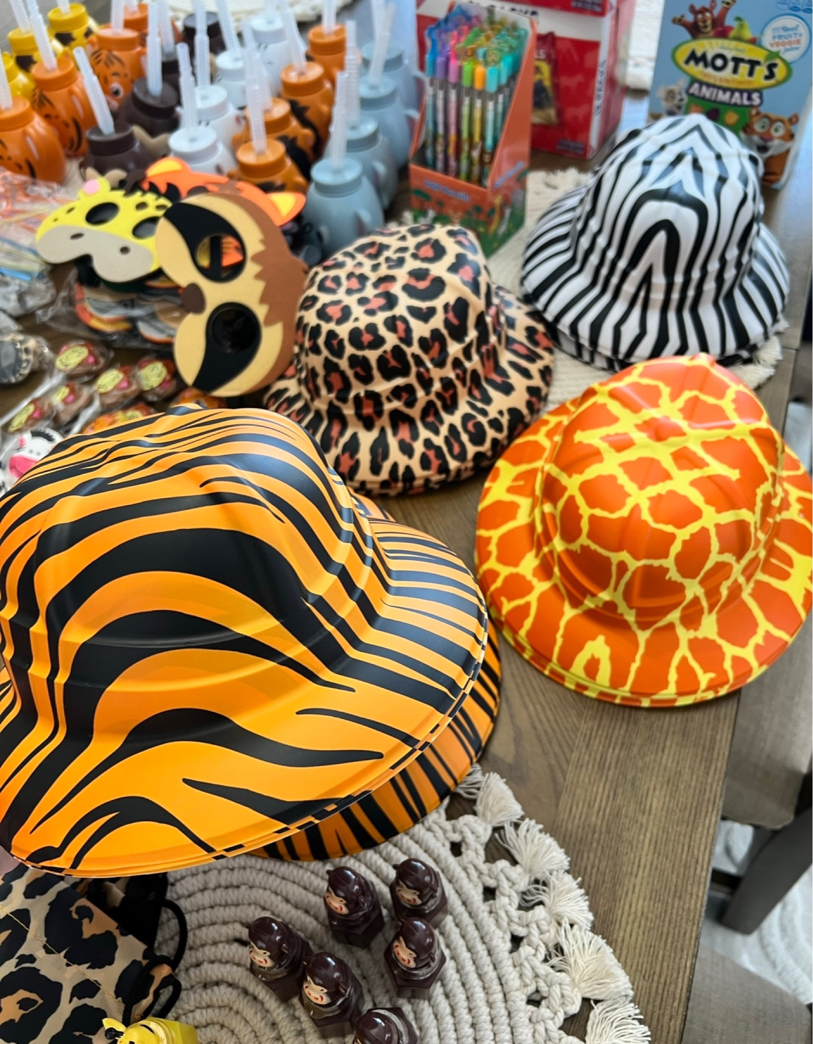 We’re going to the Zoo! 🦁🦒🦓 How adorable are these sling bags filled with goodies for kids after a field day at the zoo! A couple of us moms couldn’t help ourselves 😆 #class #kids #zoo #animals #trip #birthday #goodiebags #bags #party #amazon #amazonfinds

#LTKitbag #LTKunder50 #LTKkids