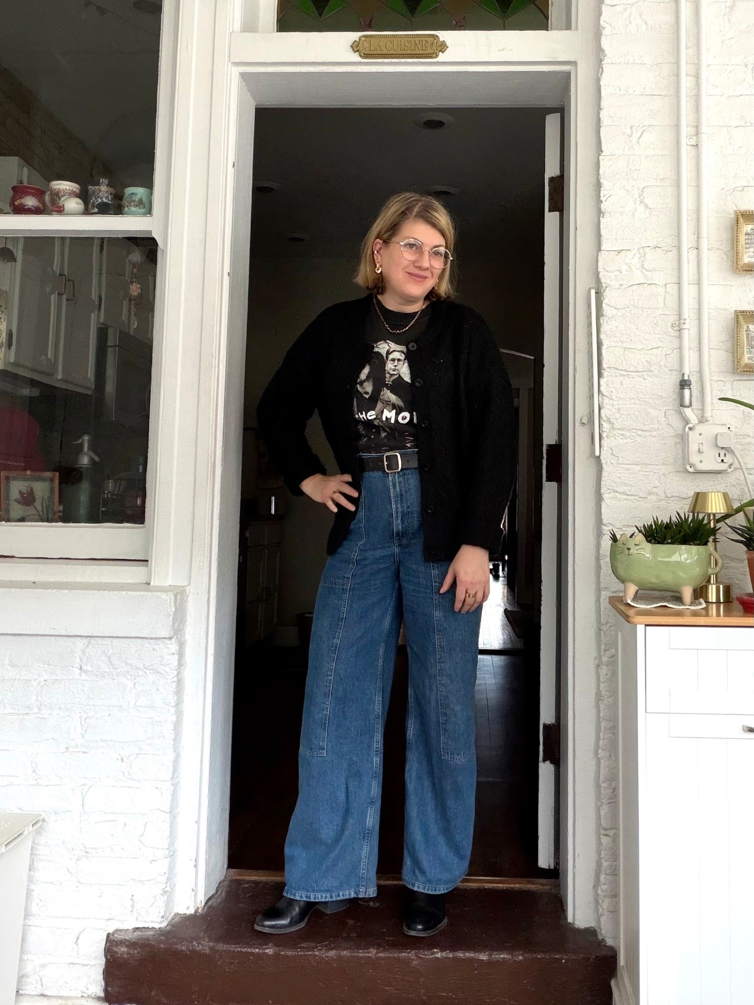 Saturday errand fit. 🤍 My Depeche Mode tee is vintage, I bought it at a concert in 1993. 

#LTKMidsize #LTKOver40