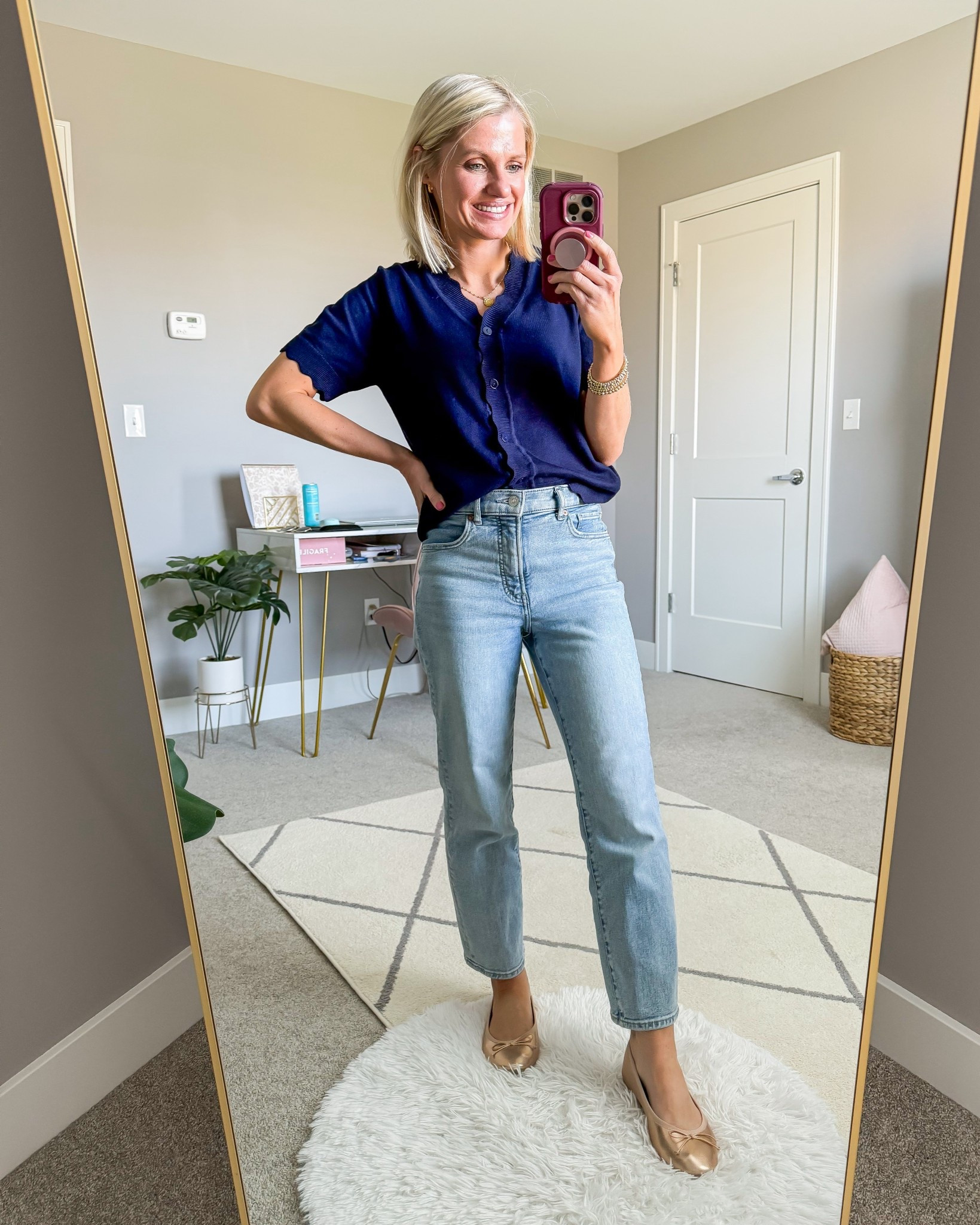 What I wore this week as a 40-year old mom of 2! Cardigan- small || jeans- old, linked similar 

#LTKStyleTip #LTKPetite #LTKOver40