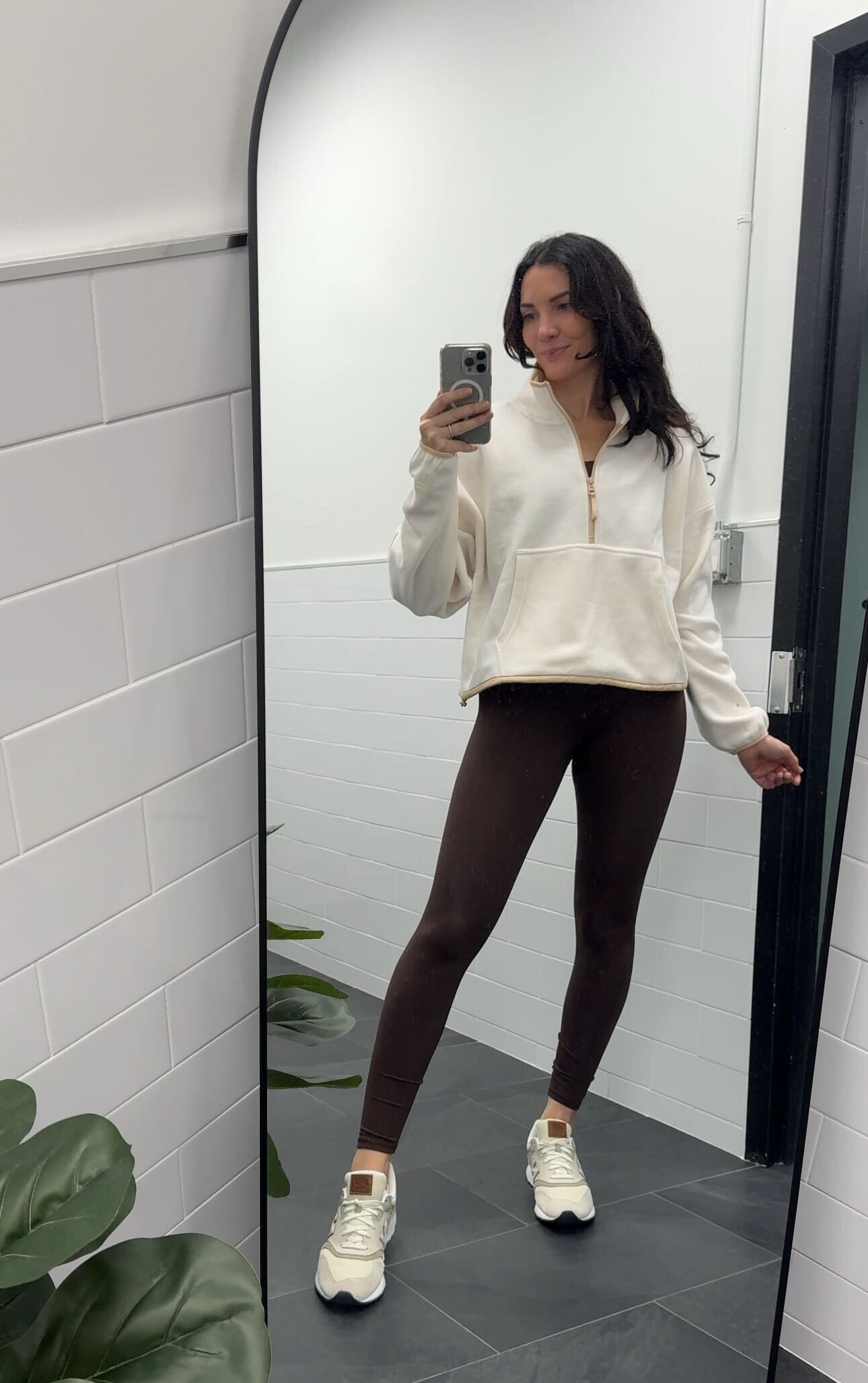 Even on a day like today where I wasn’t in the mood to work out (and wasn’t feeling myself to be honest) this gym fit brought my mood up! LOVE the compression (it hits all the right spots) and I love how it looks with my new balance sneakers! 

 #LTKSeasonal #LTKActive #LTKStyleTip