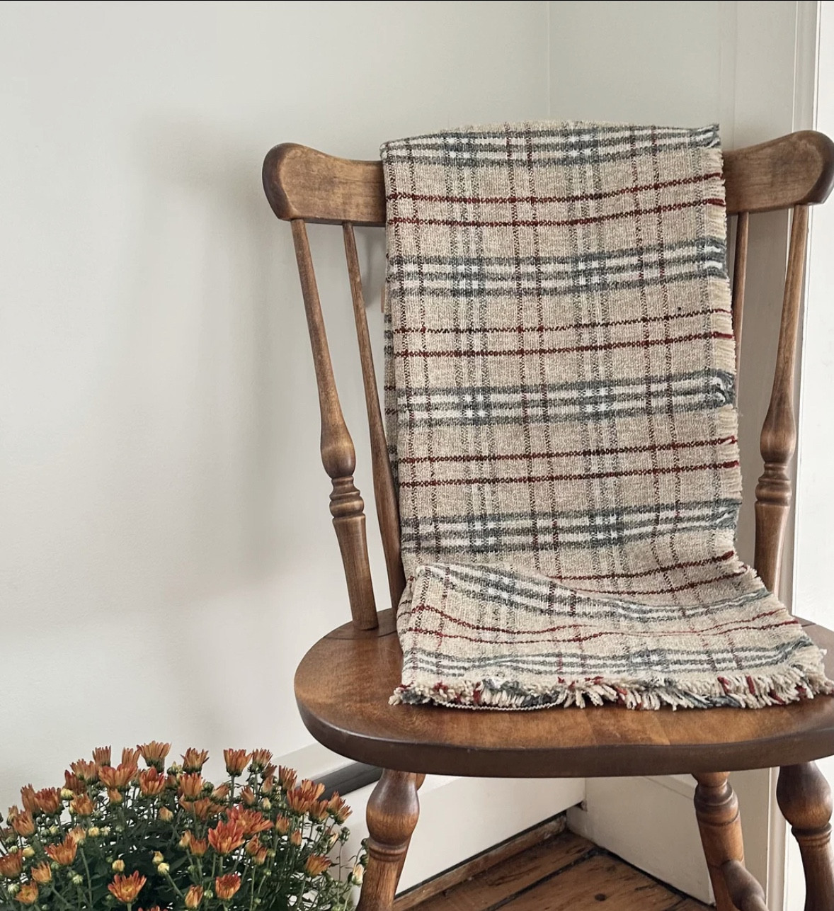 Creative Co-Op Fabric Blend Blanket with Fringe Plaid, Multicolor Throws, 60" L x 50" W x 0"

90% Polyester, 10% Cotton

#amazon #homedecor #farmhouse #festivedecor #blanket #plaidblanket 

#LTKStyleTip #LTKHome