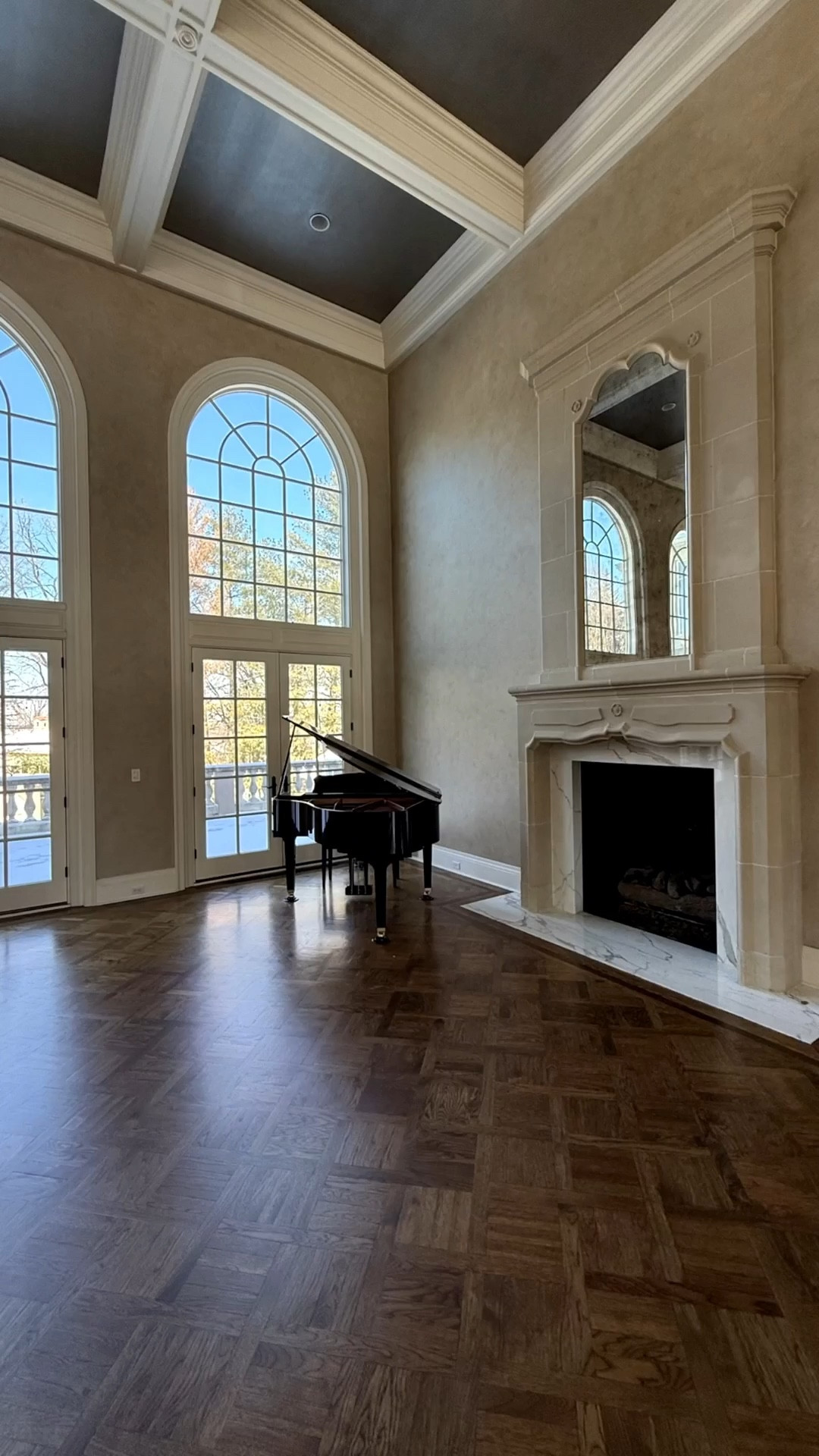 Starting a new series walking you through everything that’s happened over the last year! Episode one, what the house looked like on day one! Our realtor @katedanielsbollerkc called us out of the blue and said “can you be here in 30 minutes” and we said we’re on our way! It was so easy to look past the stuff and see the potential! If you have any questions I’ll try to answer them below/ answer them in future videos! (We won’t be sharing price, or any photos of the front of the house for privacy ❤️)


#LTKHome #LTKstorytime #LTKvlog