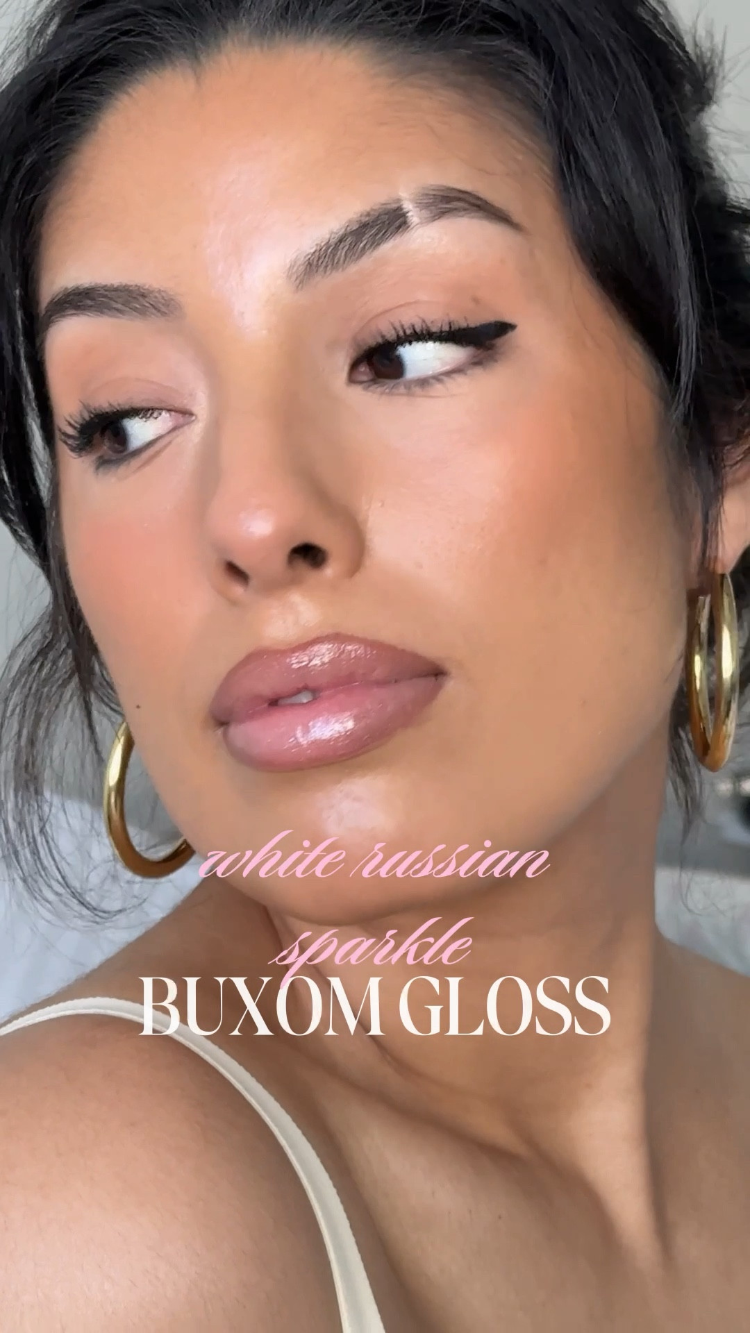 probably the most beautiful & comfortable lip plumping gloss I've ever tried! #buxomcosmetics #buxom #lipgloss

#LTKBeauty #LTKWedding #LTKgrwm