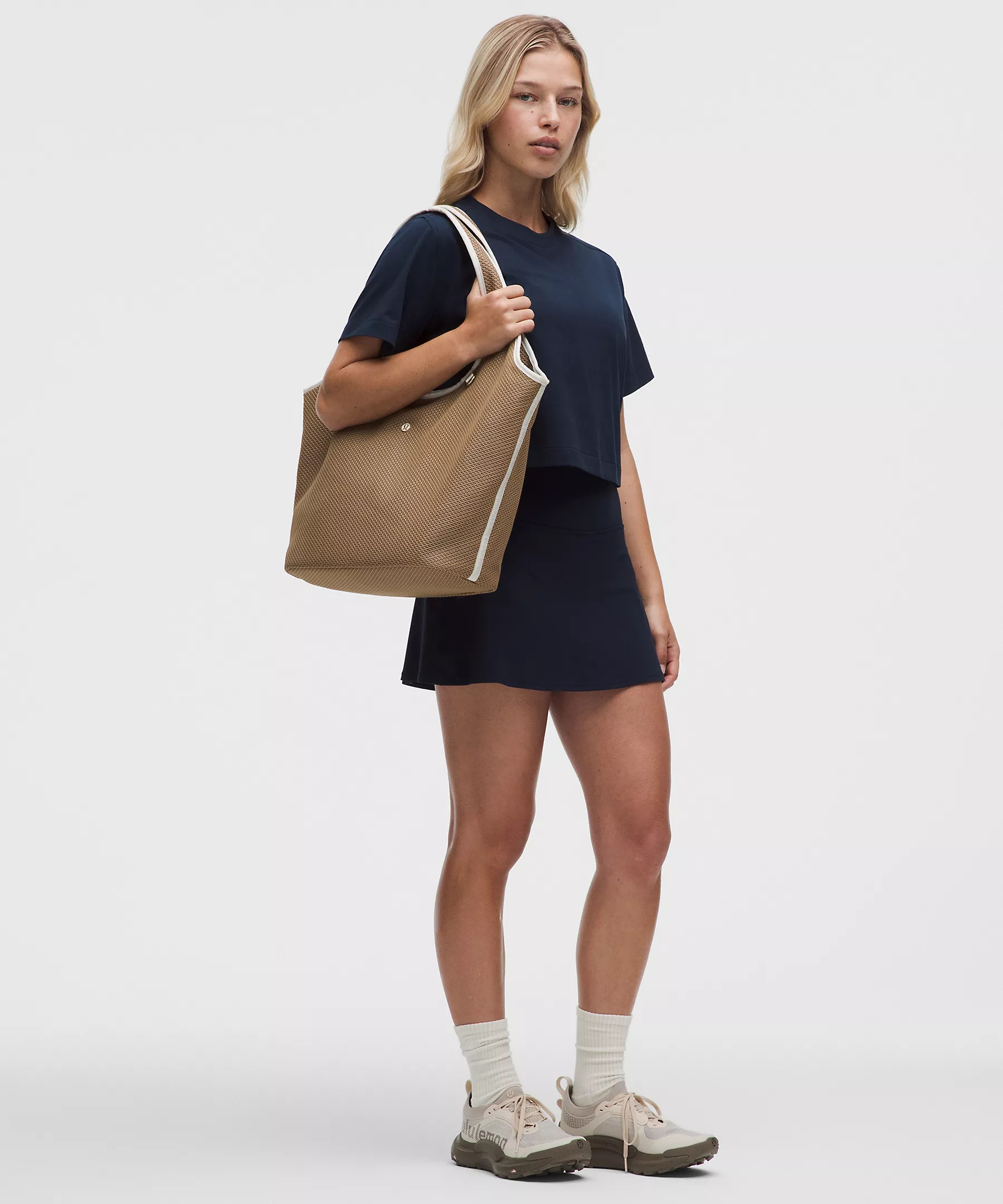 Spacer Mesh Shoulder Bag 15L | Lululemon (US)