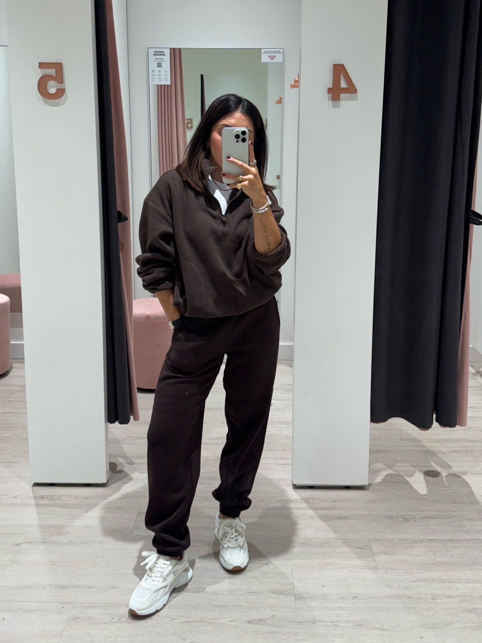 Size small hoodie 
Size XS bottoms 


#LTKcanada #LTKpetite