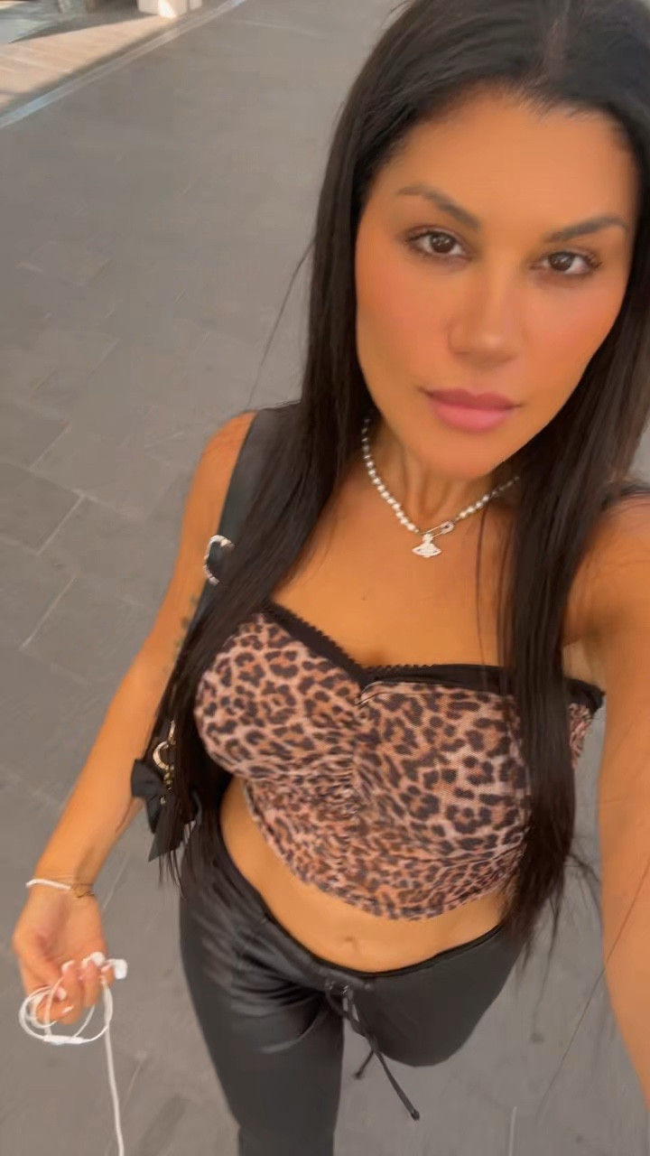 Leopard print mesh ruched tank top. Vintage Y2K style streetwear.

On sale! Under £10. 

Affordable fashion.  Wardrobe staple. Timeless. Gift guide idea for her. Casual look, chic look, feminine fashion, trendy look, concert, rave, party.



#LTKsale #LTKeurope #LTKpartywear