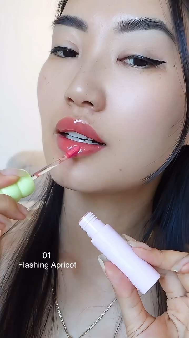 Fruity Gloss Tint 🍉🍓🍓🍇

@colorgram.official 
@oliveyoung_global 

#cute #colorgram #oliveyoung #oliveyoungglobal #korean #lip #liptint