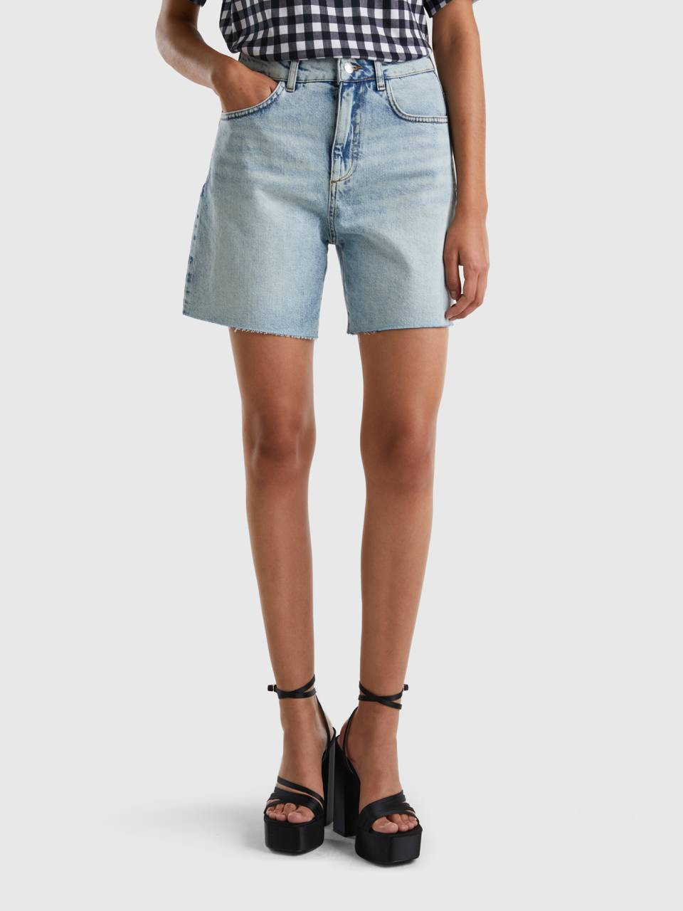 Bermuda en jeans cinq poches - Bleu Clair | Benetton | Benetton (EU)