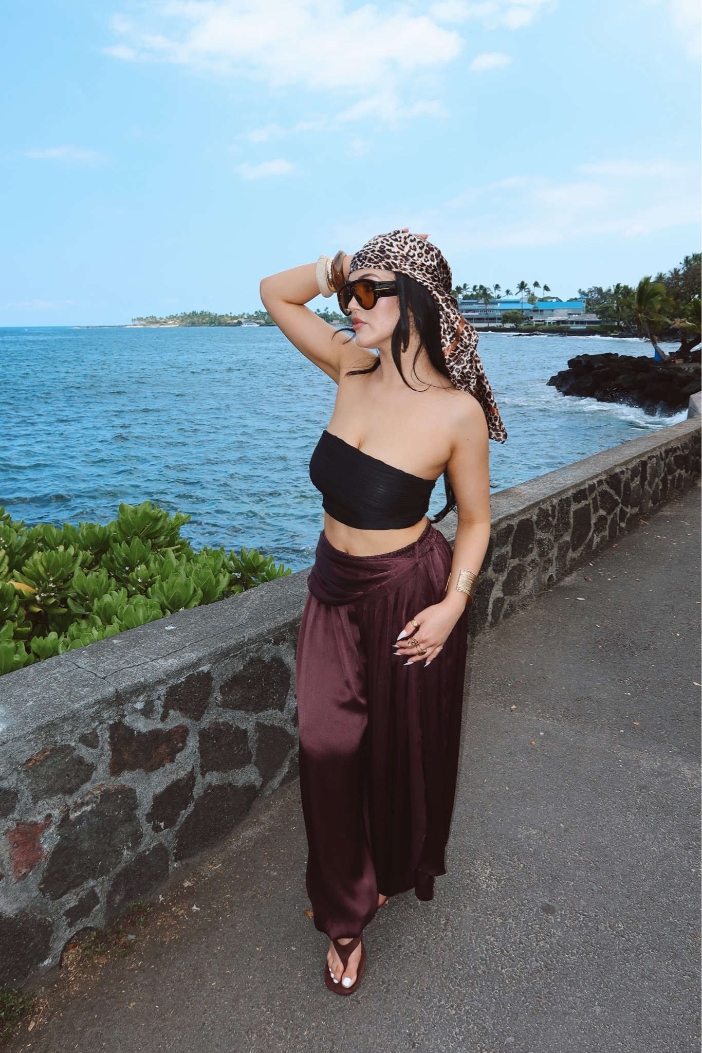 cosplaying a fabulous pirate✨

#fal|2026fashiontrends #summeroutfit autumn fashion trends, head scarf outfit, trendy pre fall outfits, #fallfashiontrends Pinterest inspired fall outfits, balloon pants outfit #outfitinspo #styleinspo
