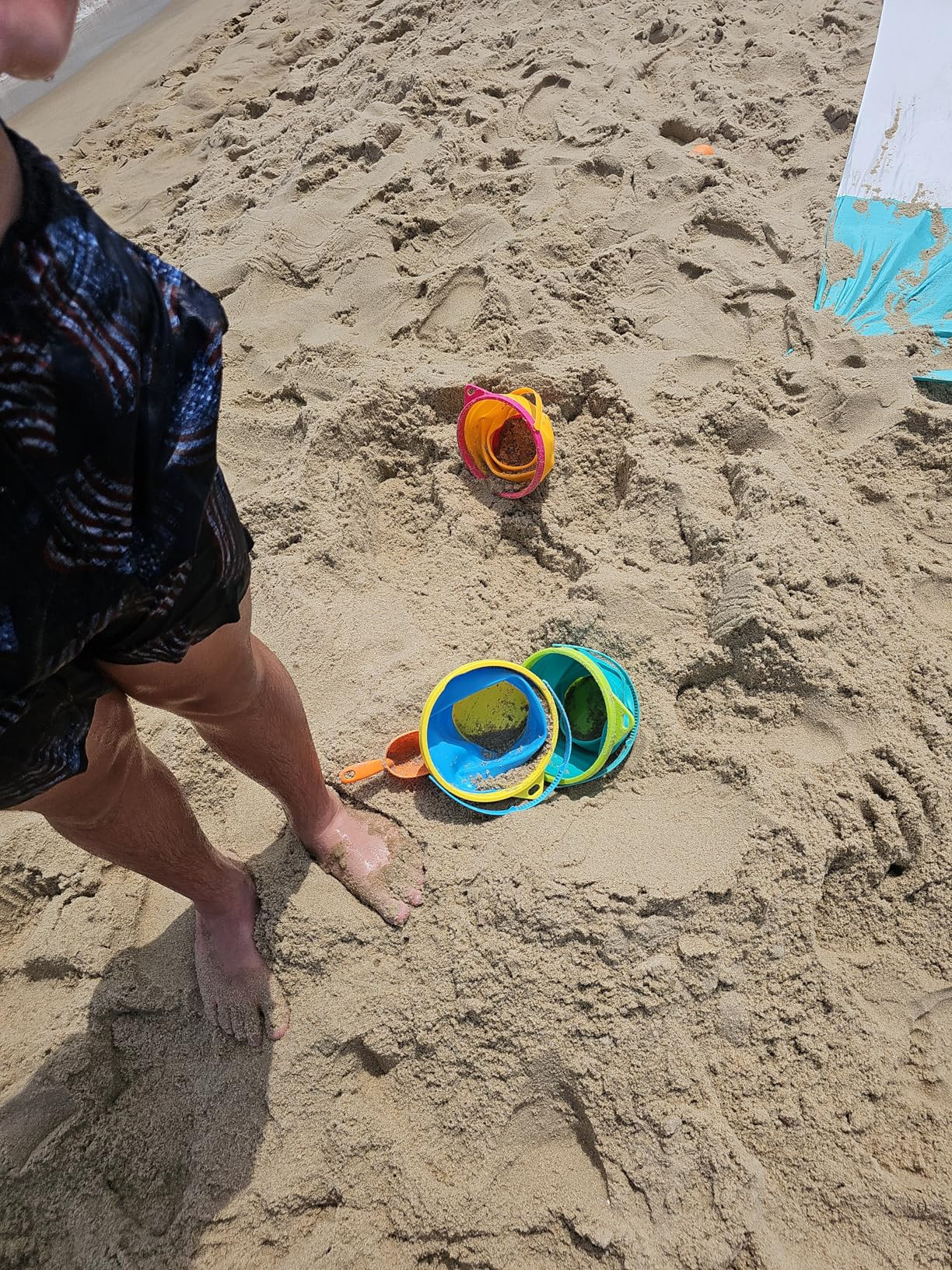 JOYIN Foldable Beach Bucket Set - 3 Packs Collapsible Toy Buckets with Shovels and Mesh Backpack ... | Amazon (US)