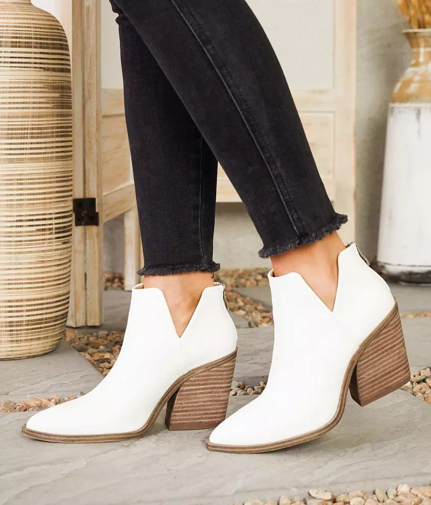 ARider Dean Ankle Boot | Buckle