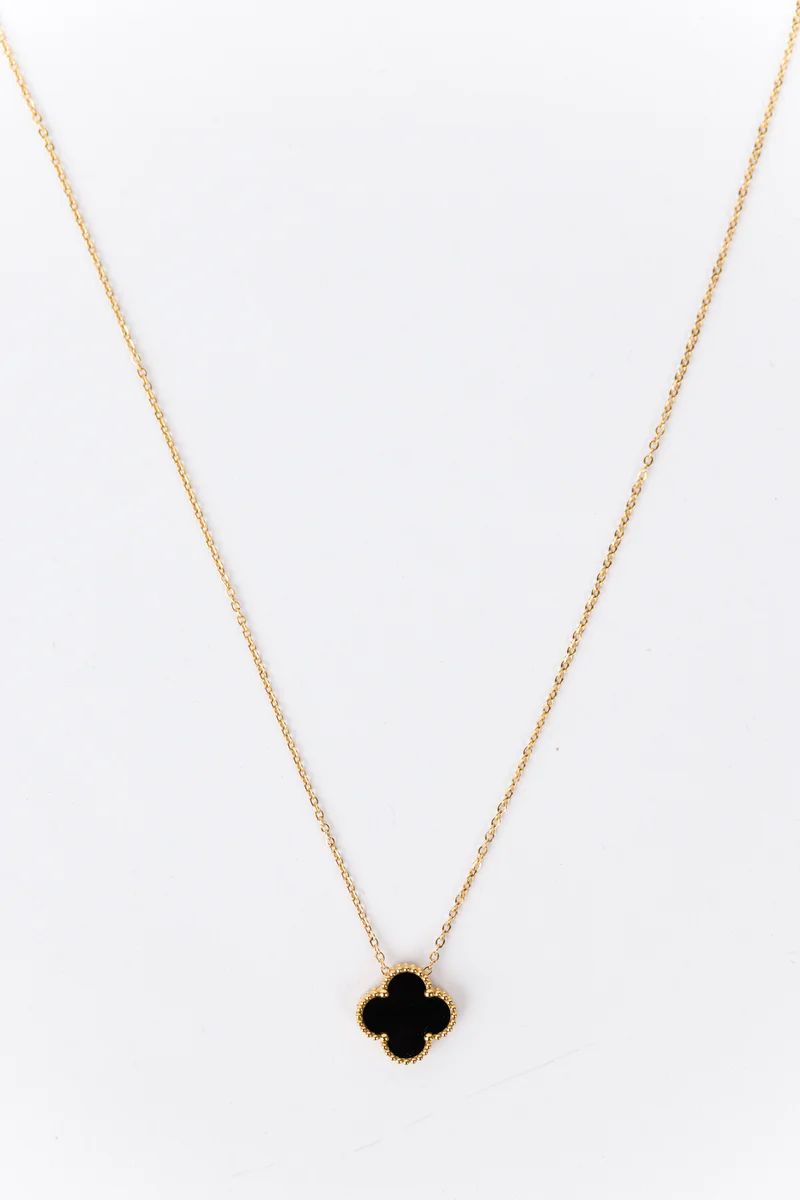 Alora Clover Pendant Necklace- Black | Avara