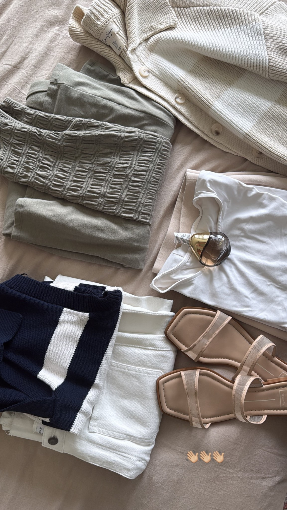 Summer packing list unlocked! Here is what I have packed for a three day trip! 