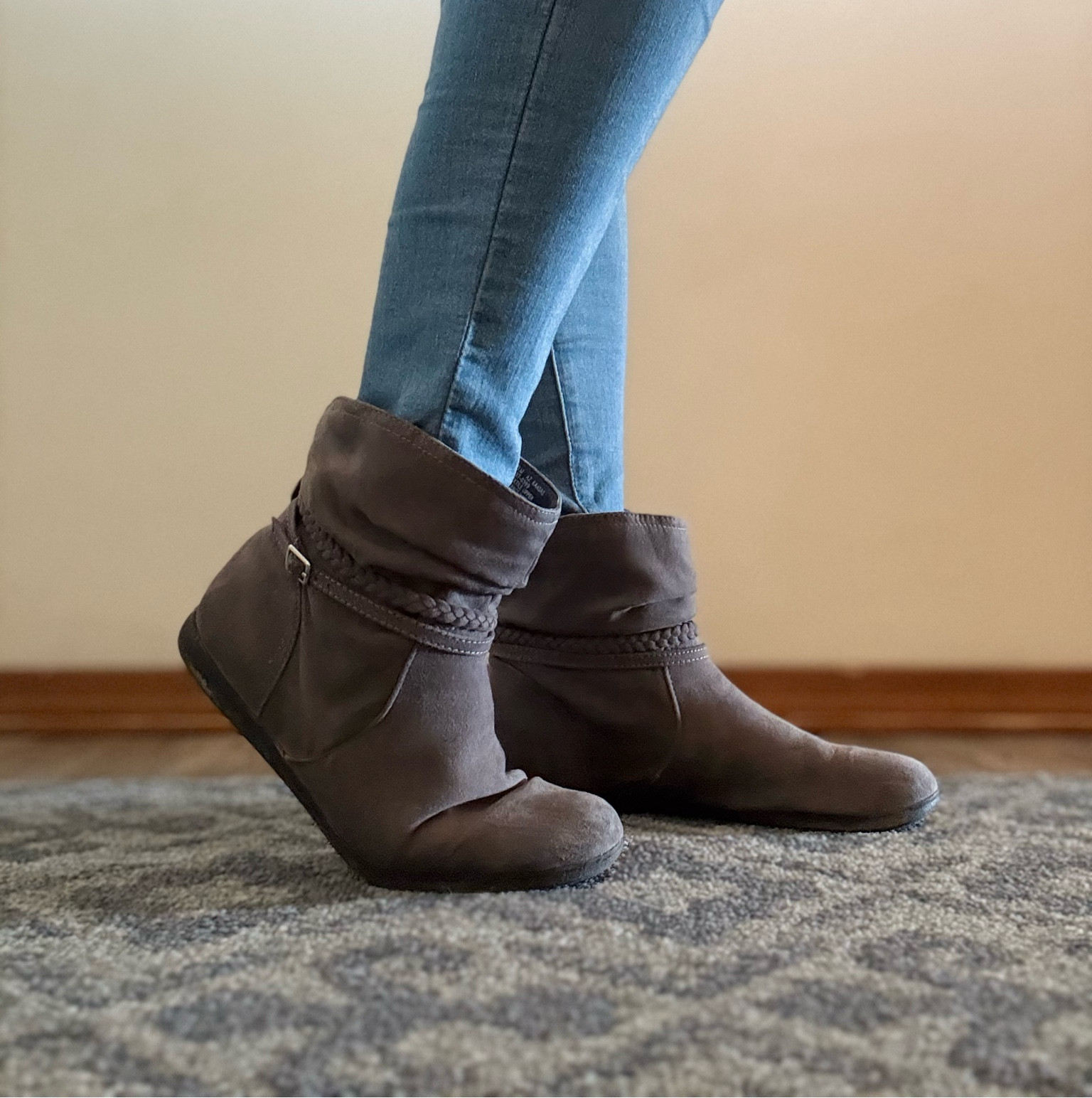 Love these shoes! So comfy and cute!

#LTKFindsUnder100 #LTKShoeCrush
