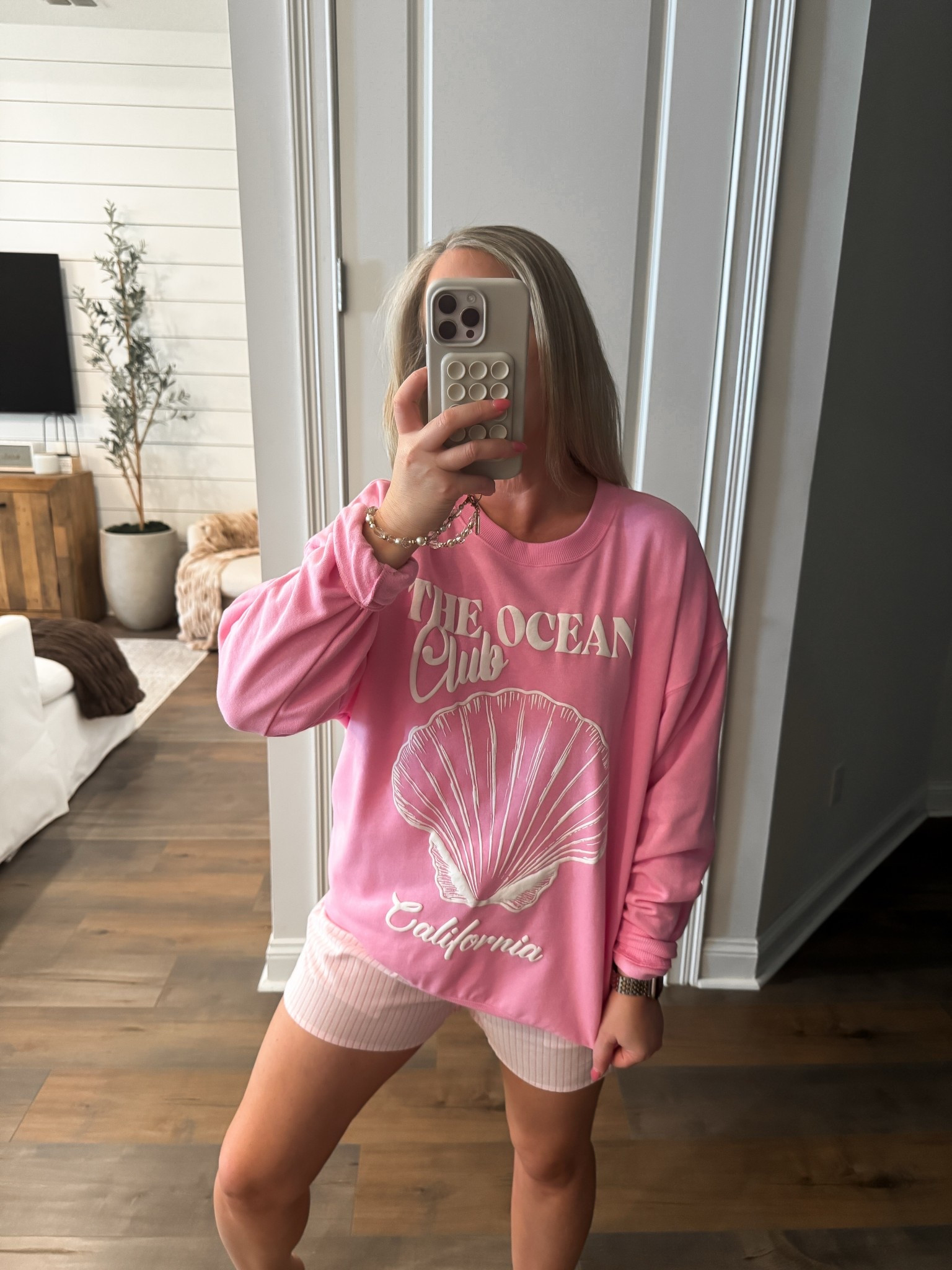 Walmart fashion Walmart finds graphic sweatshirt size medium, boxer shorts with pockets size medium, lounge wear 