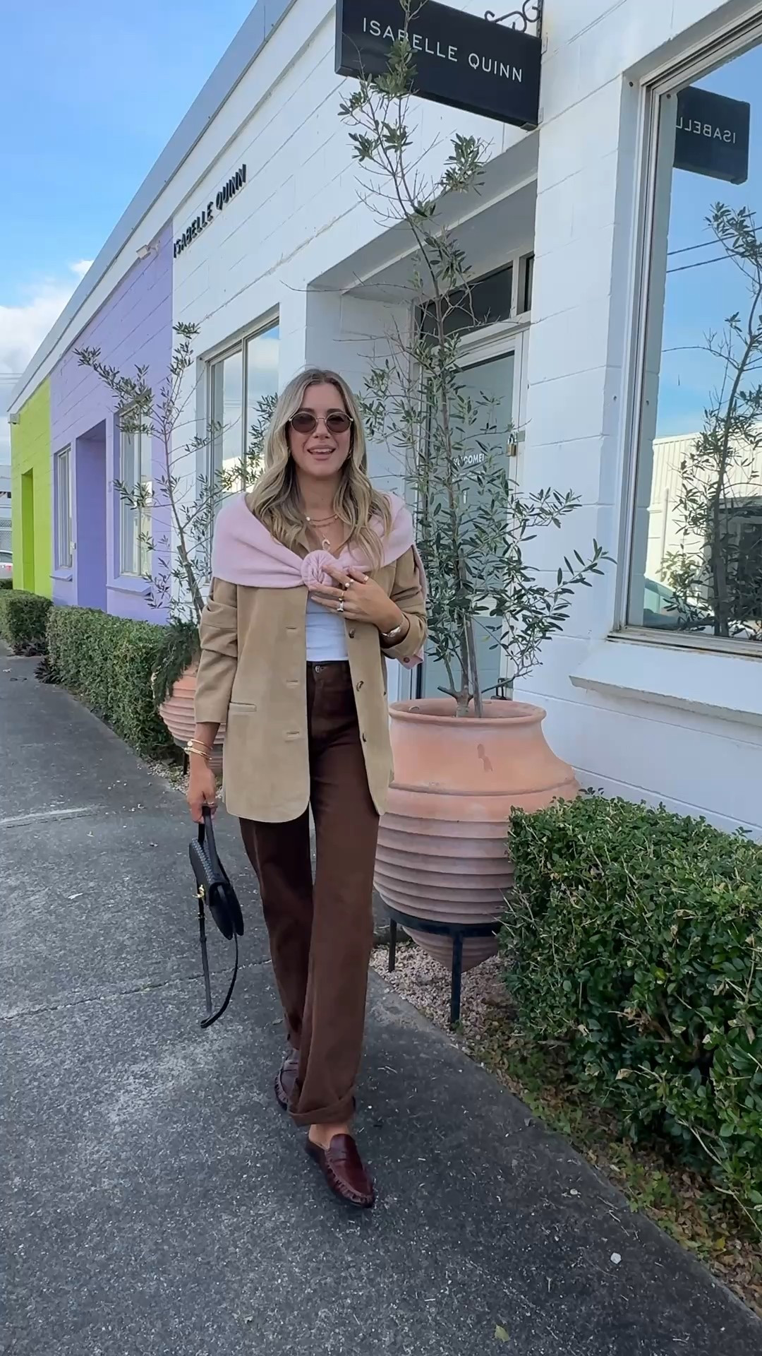 Outfit of the day

Hendrix Pampas Suede Jacket size 10 DISSH
Theo Tank Top Off White size M
Hart Merino Cardigan in Pink Light pink merino wool size 2 Viktoria and Woods
Clapton Jean High-Rise Straight Leg Camel Brown wash size 2 Viktoria and Woods
Women’s Ivy Shoe Walnut size EU 40 Alias Mae

#LTKstyletip #LTKwinter #LTKaustralia