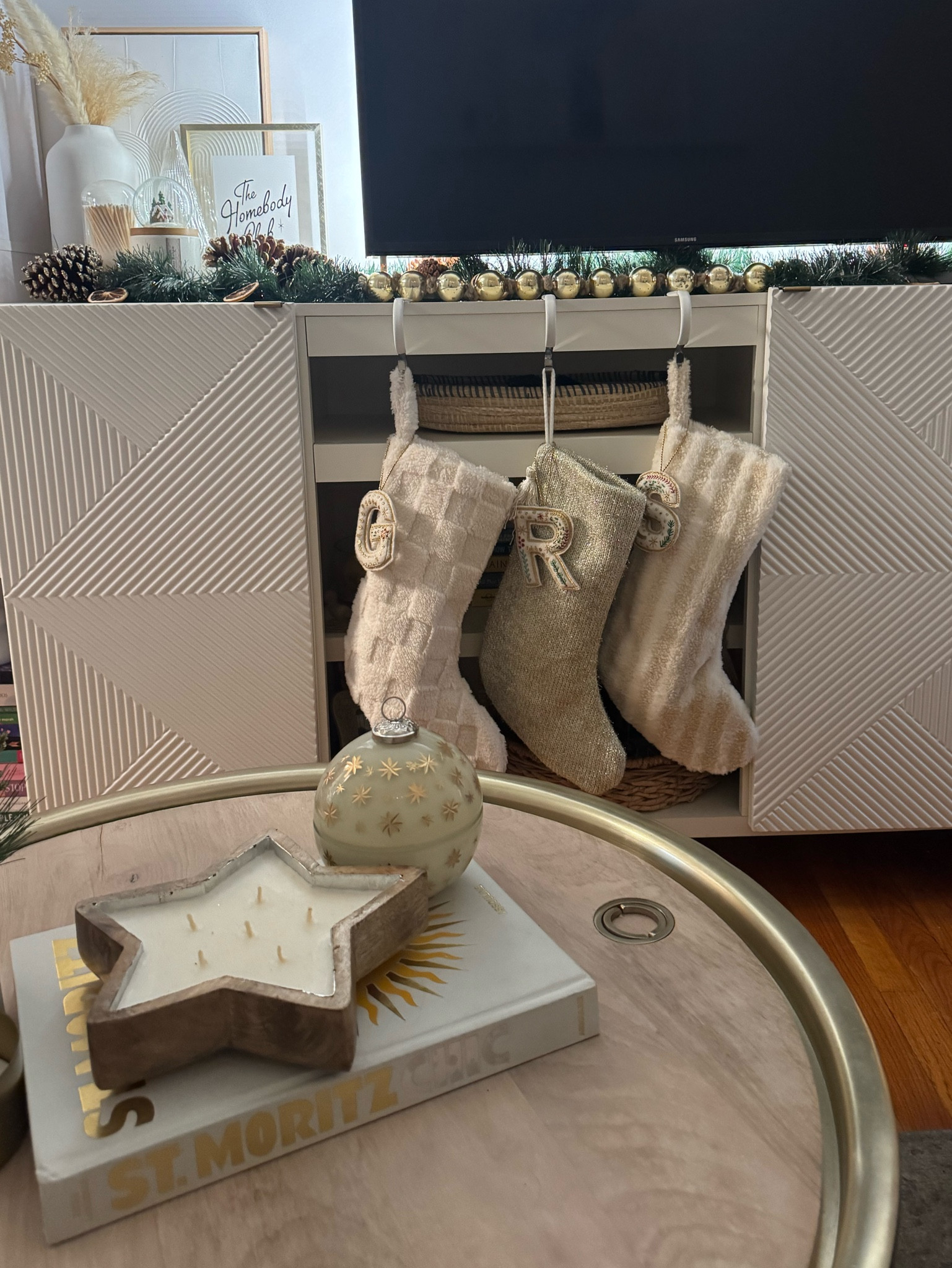 One of our favorite festive spots in the apartment 🫶🏻

#LTKSeasonal #LTKGiftGuide #LTKHoliday