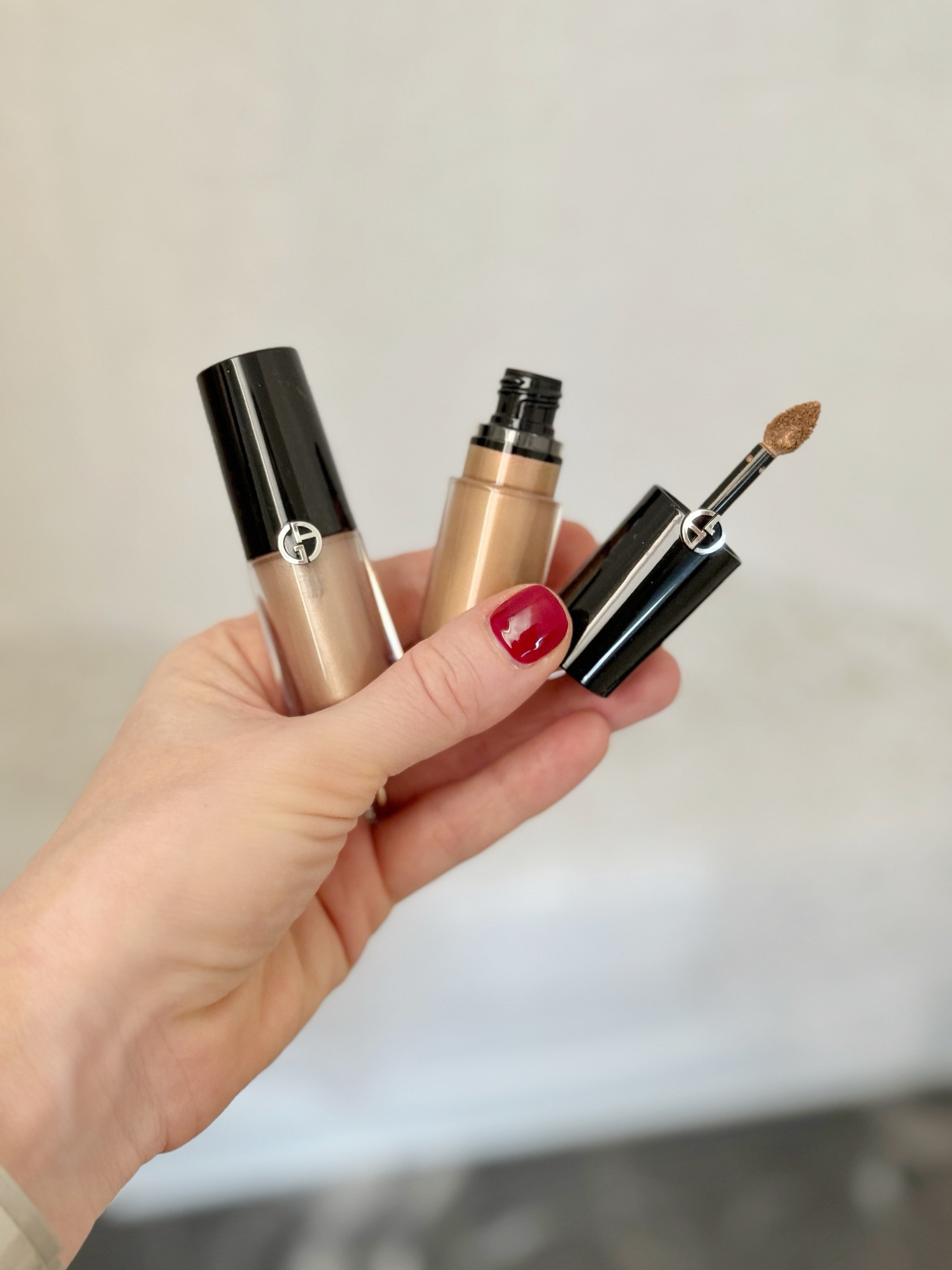 Liquid eye shadow, one coat and you’re ready. I like Color 9 or 11 😍
 #beauty #eyeshadow

#LTKbeauty