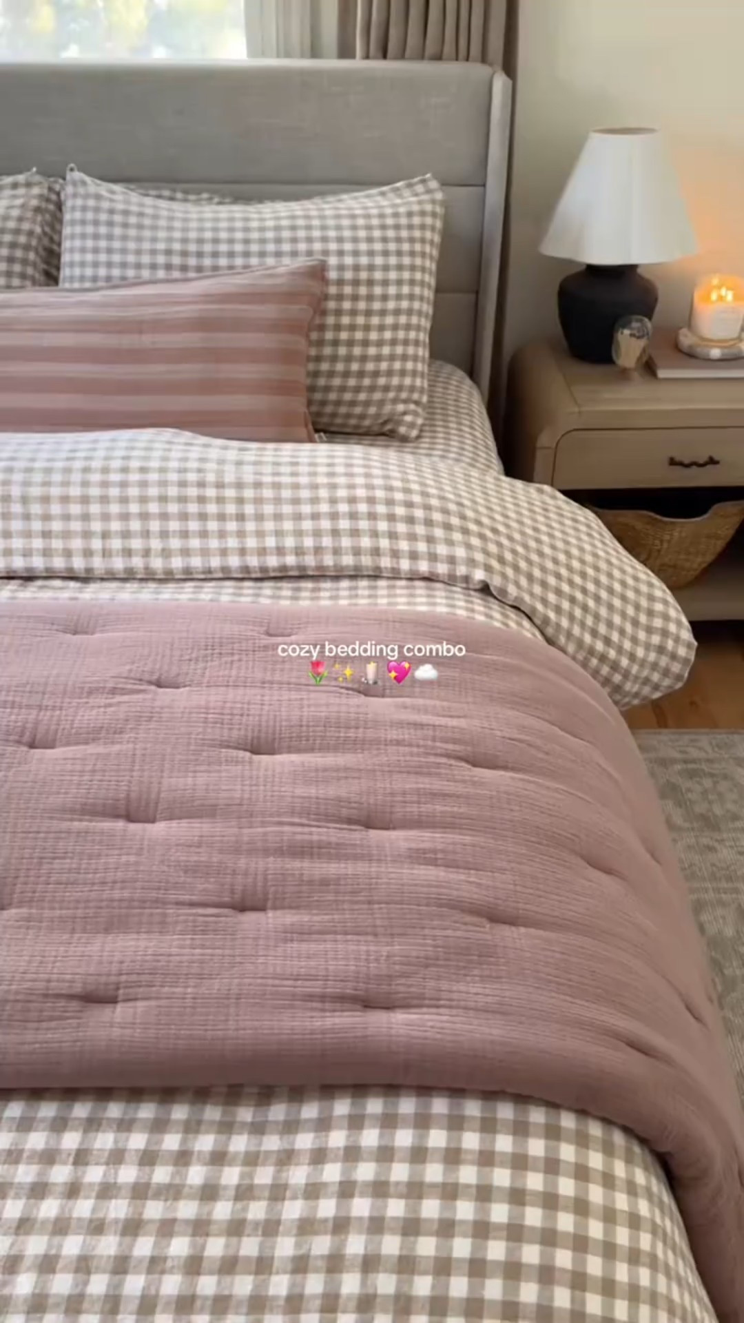 cozy bedding combo of the week 🌷✨ 


Linen bedding, layered bedding, cozy bedding, quince, gingham bedding, quilt