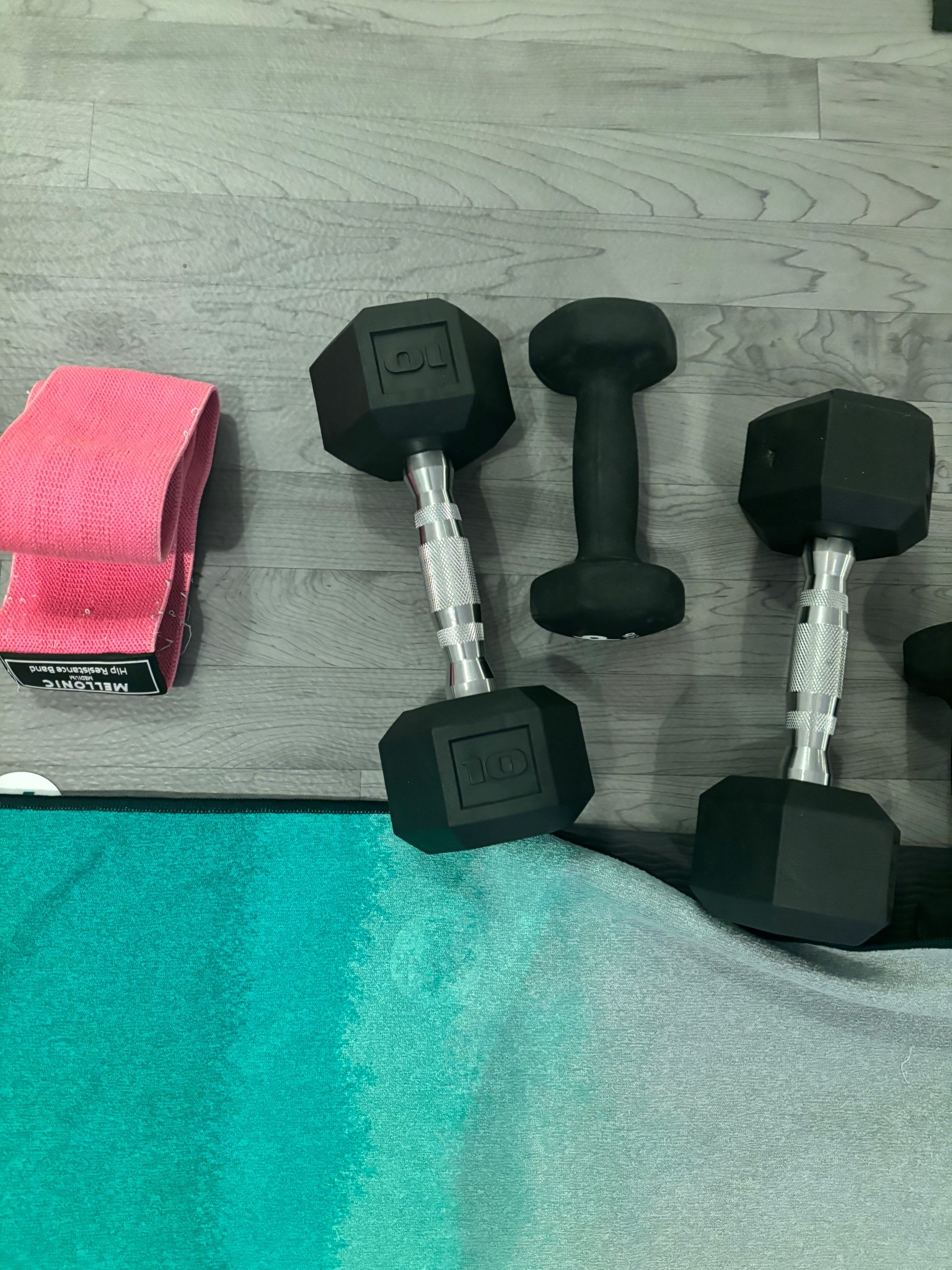 Hot yoga non slip towel 
Dumbbells 
Aesthetic workout 

#LTKFindsUnder50 #LTKSaleAlert #LTKActive