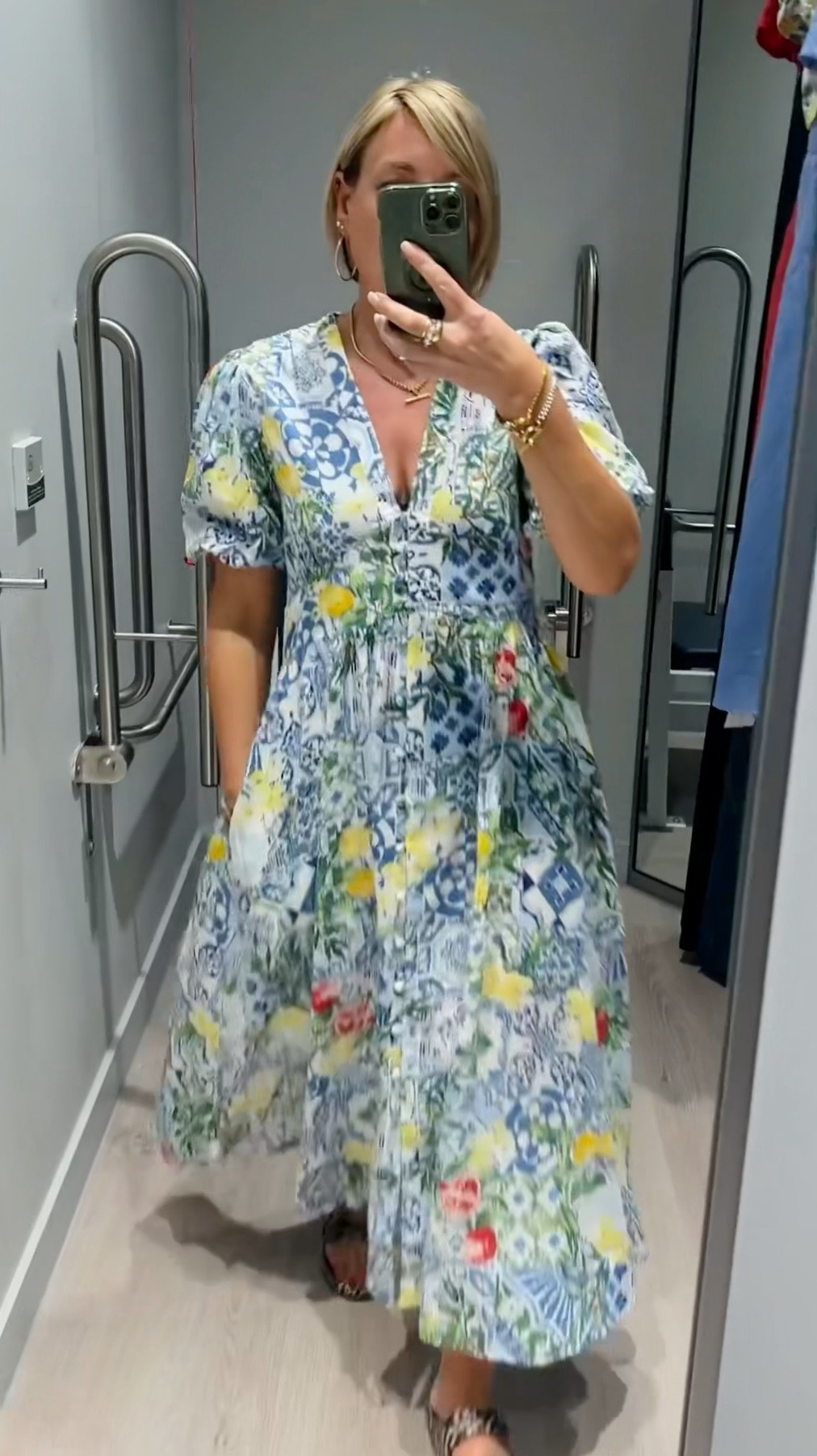 Summer Dresses, Picnic Style, Summer Day Dresses
midi dress, linen dress, picnic dresd

#LTKeurope #LTKsummer #LTKstyletip