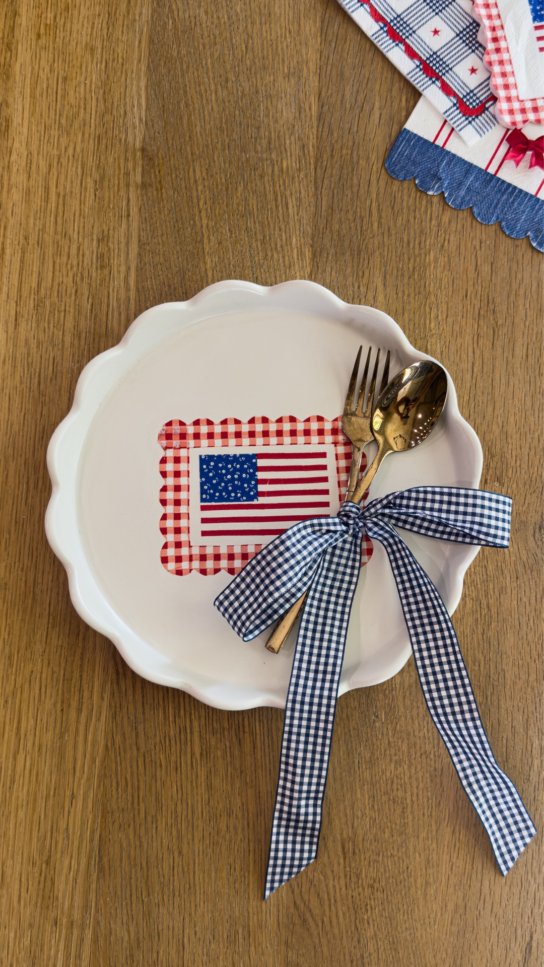 Such a cute idea take your played a little more festive! 🇺🇸

#LTKSeasonal #LTKHome #LTKSaleAlert