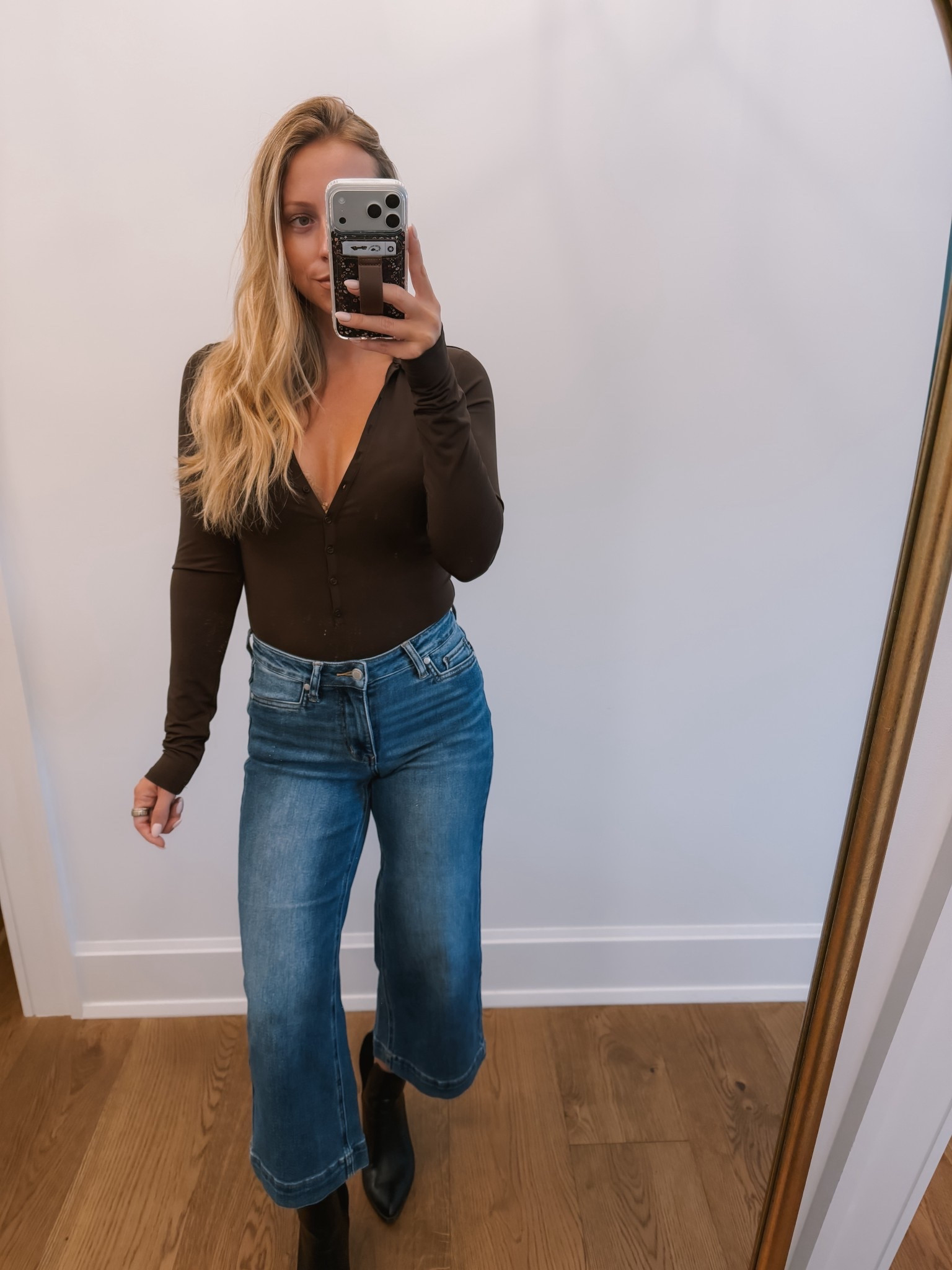 Sunday fit complete with this super cute jeans from @emmalousboutique #ad 

#shopemmalous 