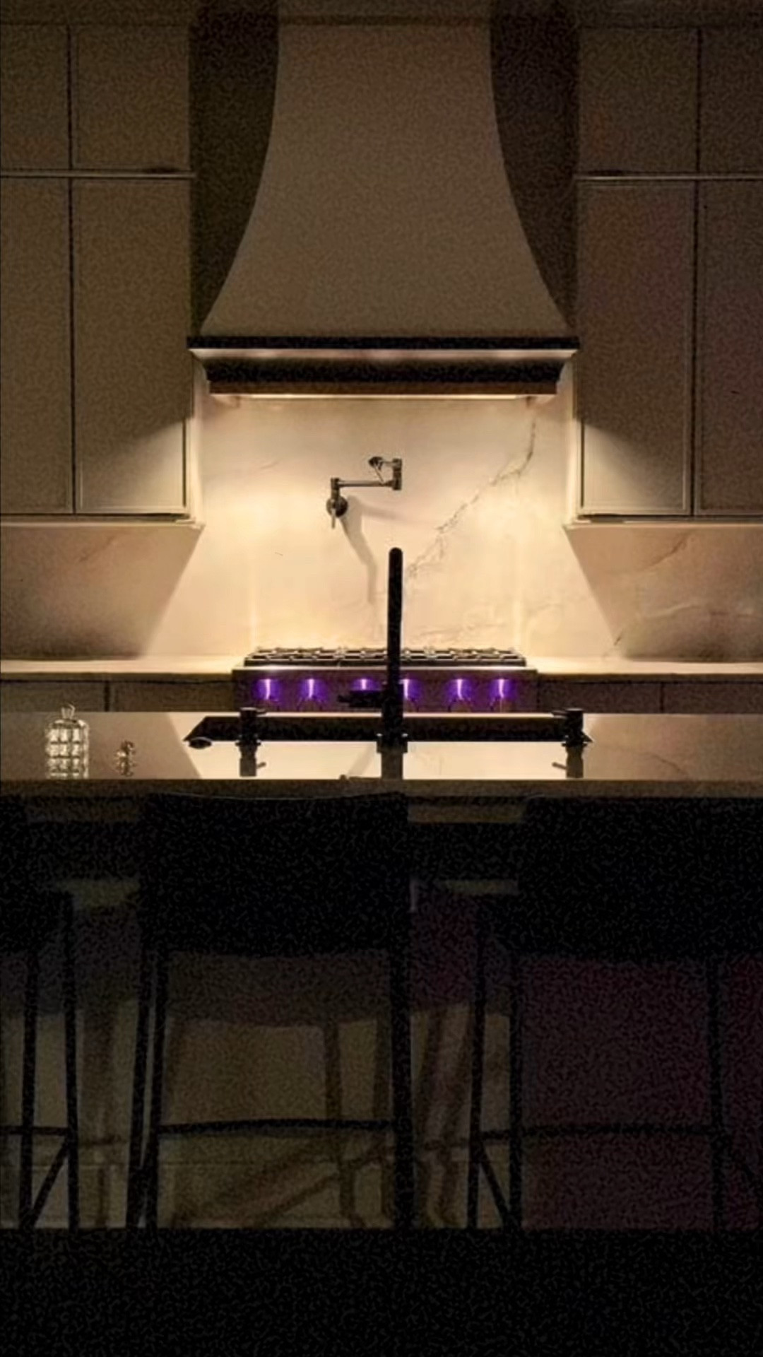 Contemporary Decor Used in a Client’s New Home 🏡 🩷💜
#Homedecor #Contemporary #ContemporaryHome #Homeoffice #Home #Furniture #OfficeFurniture #Kitchen #KitchenDecor #KitchenTable #Lighting #Light #LightFixture

#LTKVideo #LTKHome #LTKStyleTip