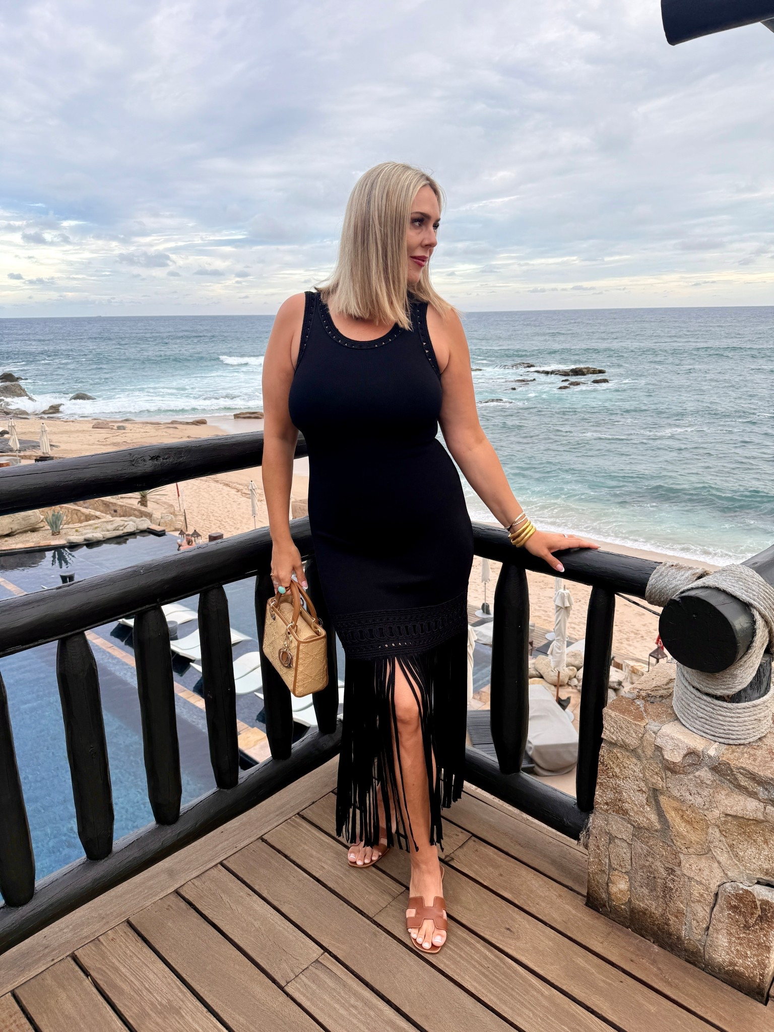 Wearing a 42, it’s super stretchy!!!

#LTKStyleTip #LTKU #LTKMidsize