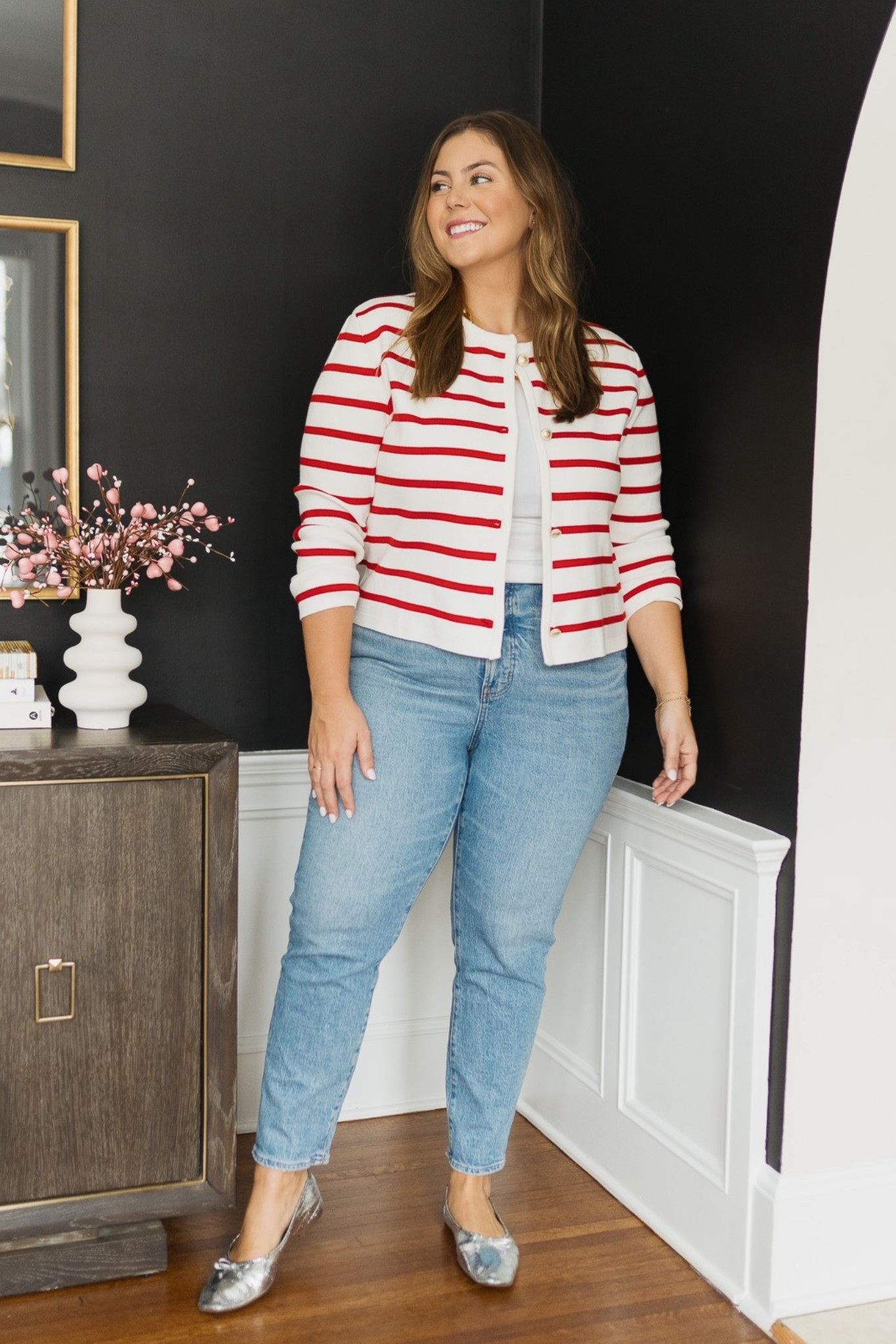 Wearing size XL in cardigan & tank. Sharing similar styles jeans. 

#LTKootd #LTKMidsize #LTKSeasonal