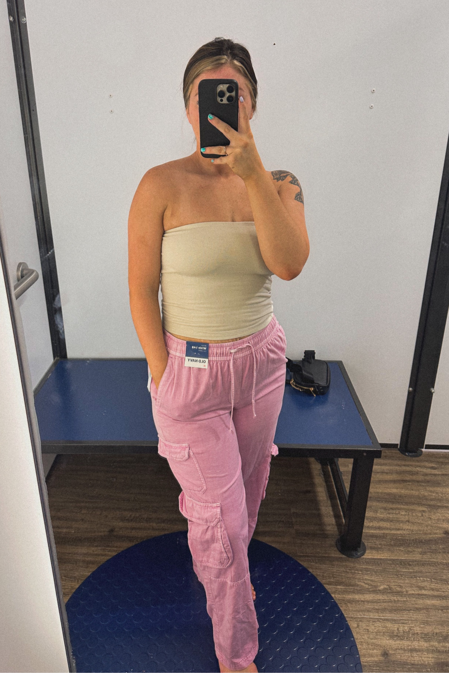 I'm in a medium in both the top and bottoms 🫶🏼

#LTKfindsunder50 #LTKstyletip #LTKmidsize