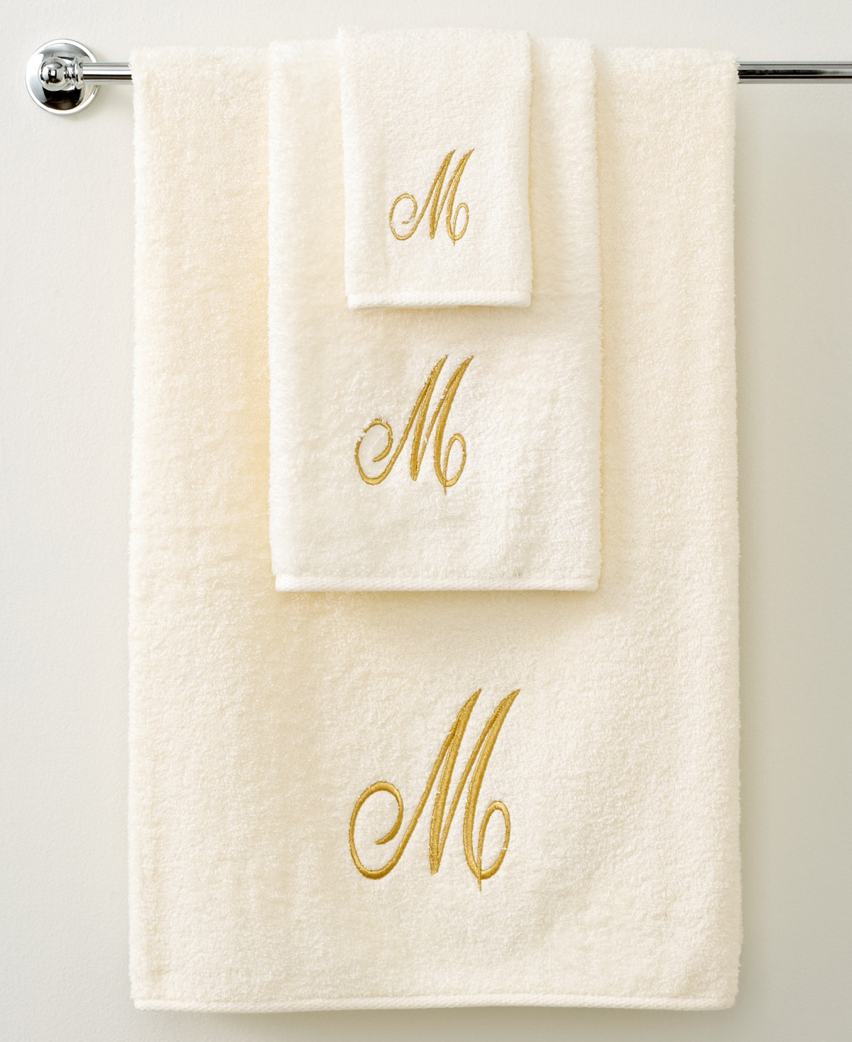Avanti Monogram Initial Script Ivory & Gold Hand Towel, 16" x 30" - T | Macy's