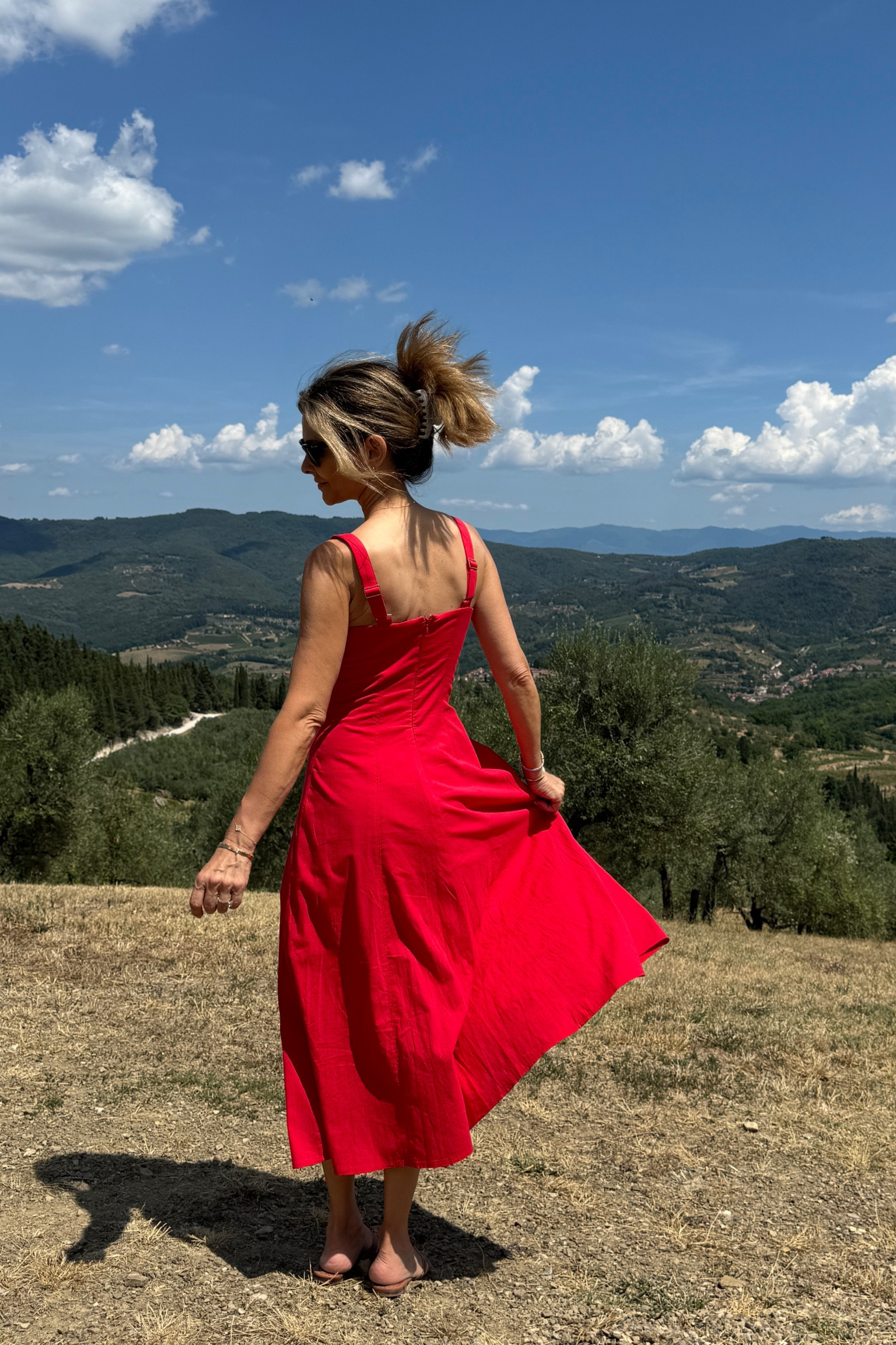  Beautiful dress with lining and adjustable straps  