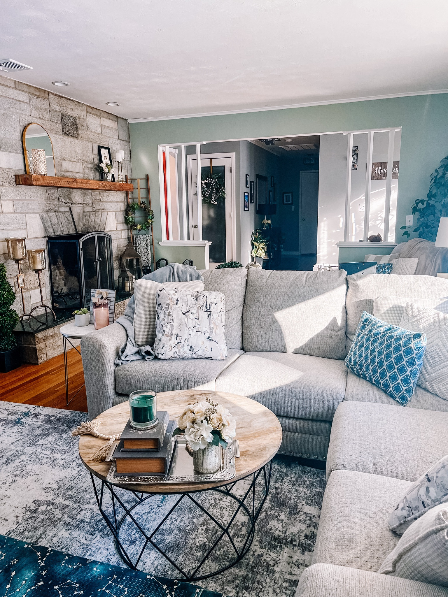 Christmas decor down, cozy vibes up❄️💙
.
.
.
.
.
.
.


#LTKfindsunder100 #LTKhome #LTKSeasonal