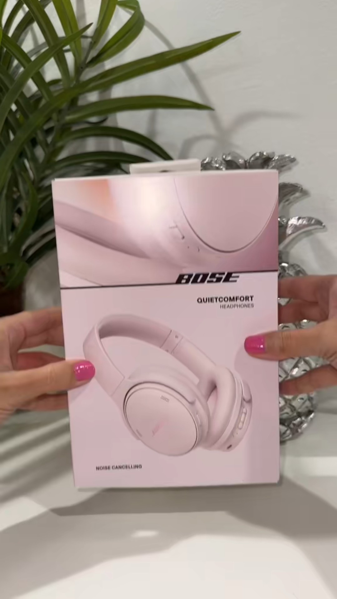 For all my pink lovers 🩷 Excited to go into 2026 with new Bose headphones 

#LTKGiftGuide #LTKSaleAlert