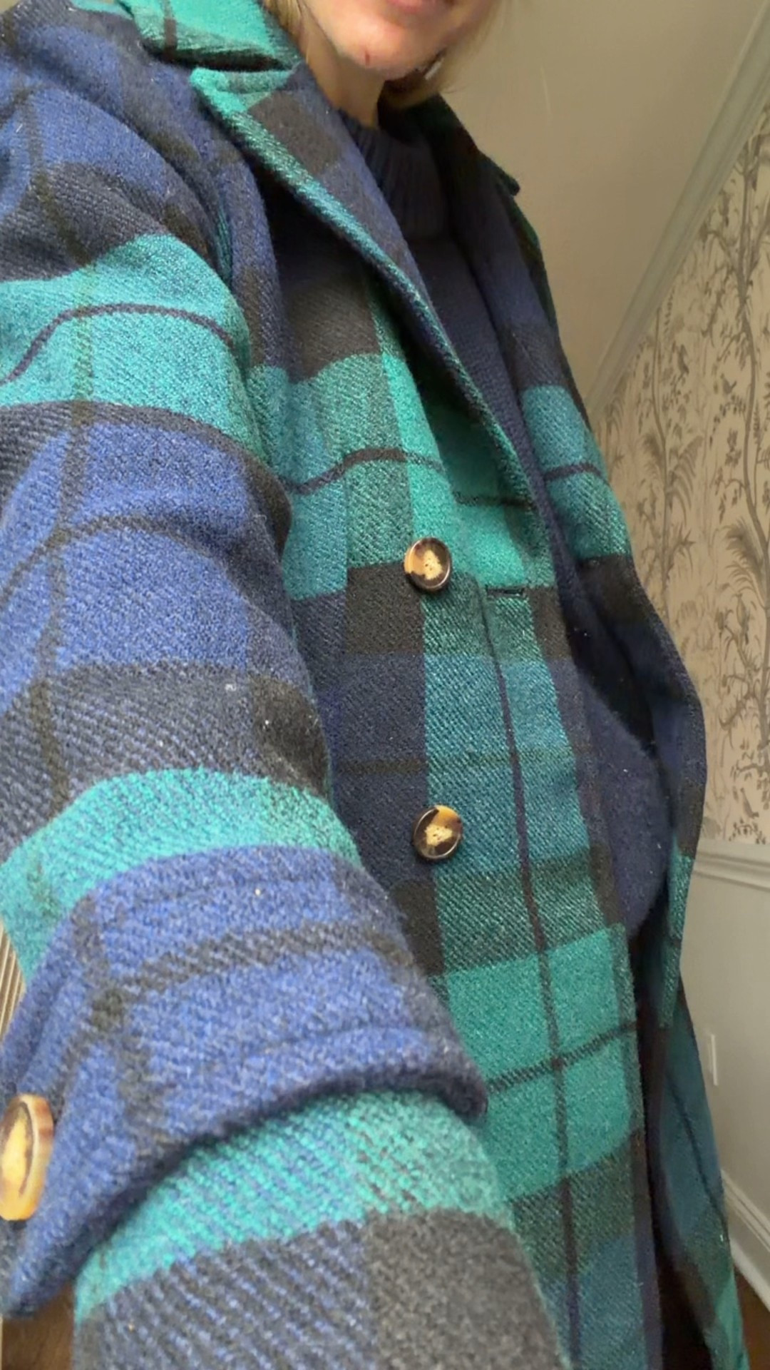 Casual holiday outfit 

#LTKHoliday