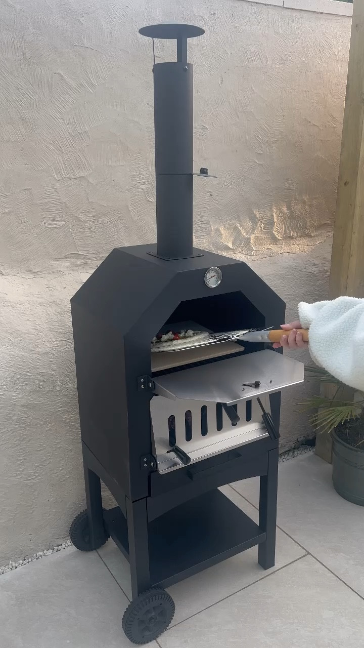 Pizza & wine night 

#LTKeurope #LTKhome