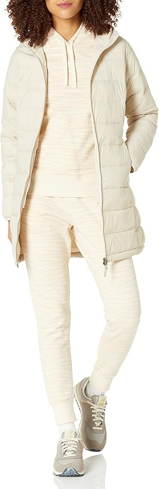 Amazon Essentials Women's Lightweight Water-Resistant Hooded Puffer Coat (Available in Plus Size) | Amazon (US)