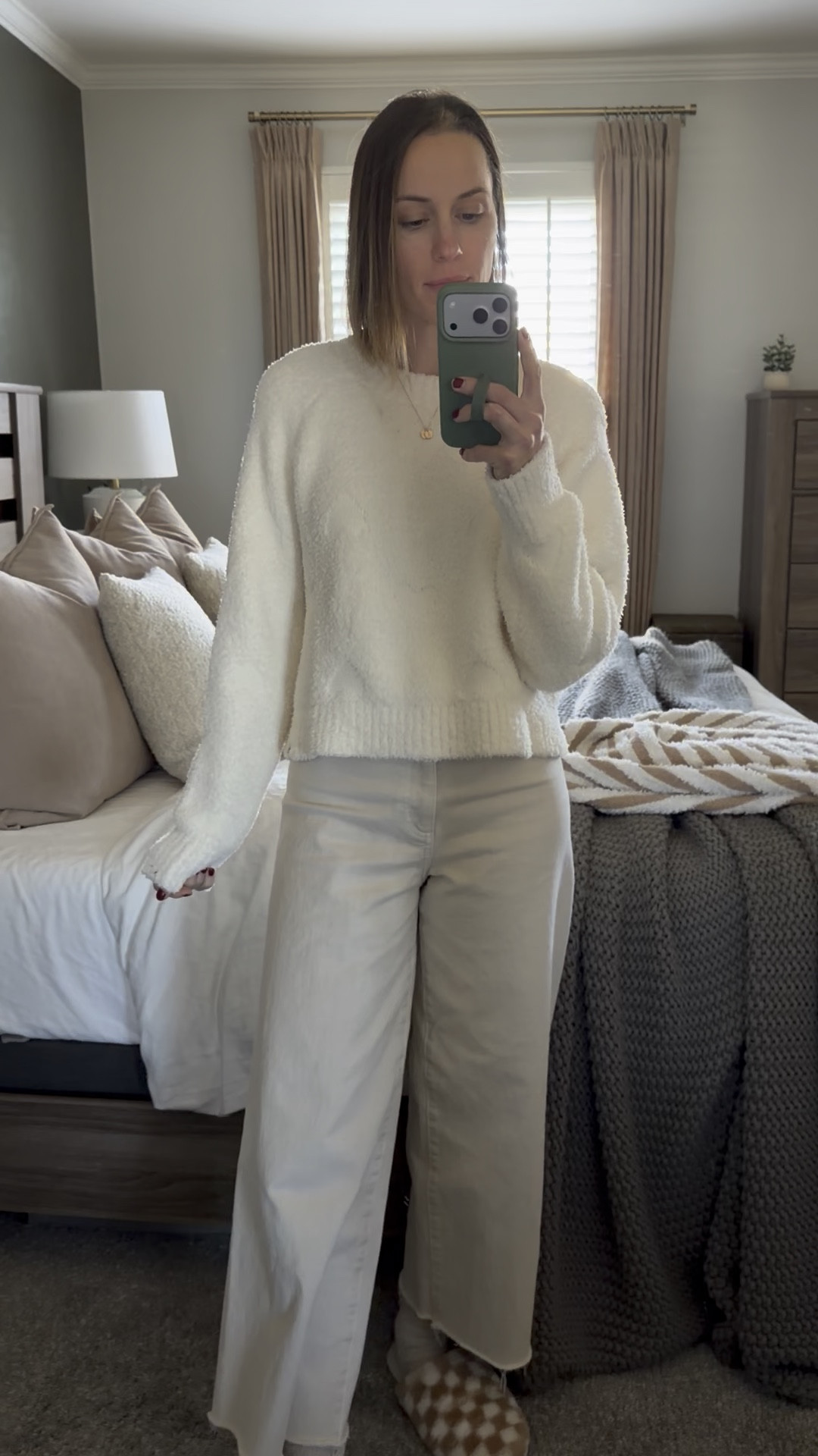 This heart sweater is so incredibly soft! Not overly cropped. Perfect for Valentine’s Day or otherwise! Wearing a size S!

#LTKFindsUnder50 #LTKootd #LTKSeasonal