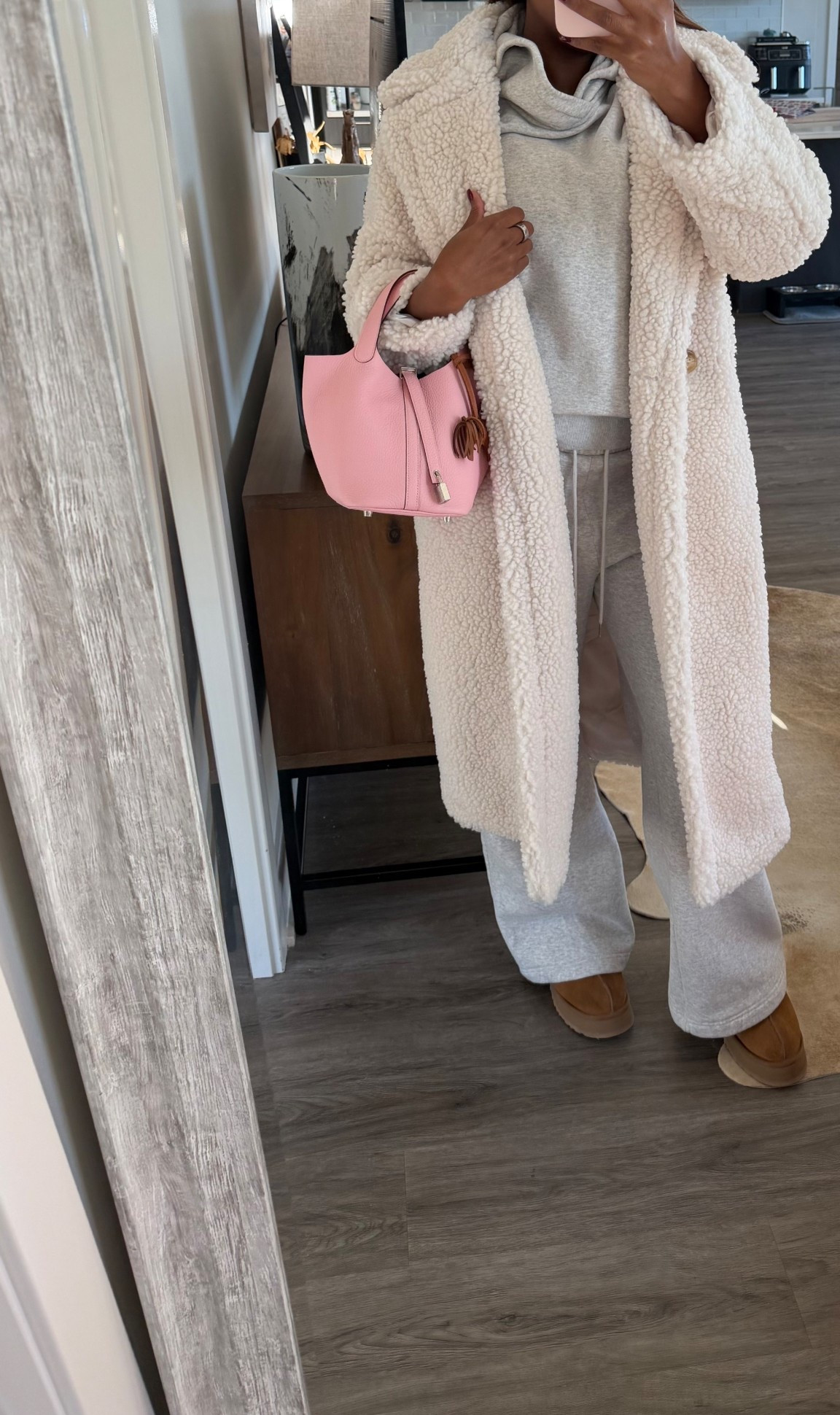 
I love a Sherpa coat 😍

#LTKSaleAlert #LTKSeasonal