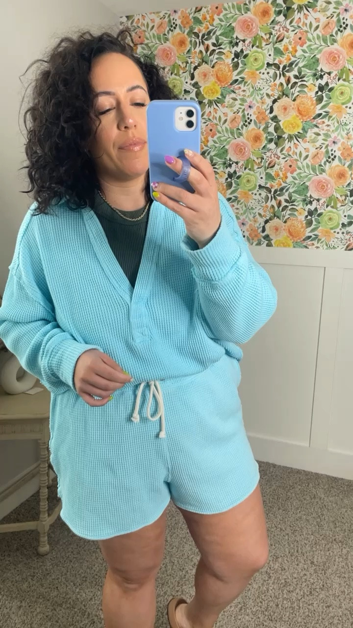 Comfortable aerie matching set in size large on top and XXL in bottoms paired with Sam Edelman slides and bralette from aerie (size XXL) 

#LTKmidsize #LTKfindsunder100 #LTKfindsunder50