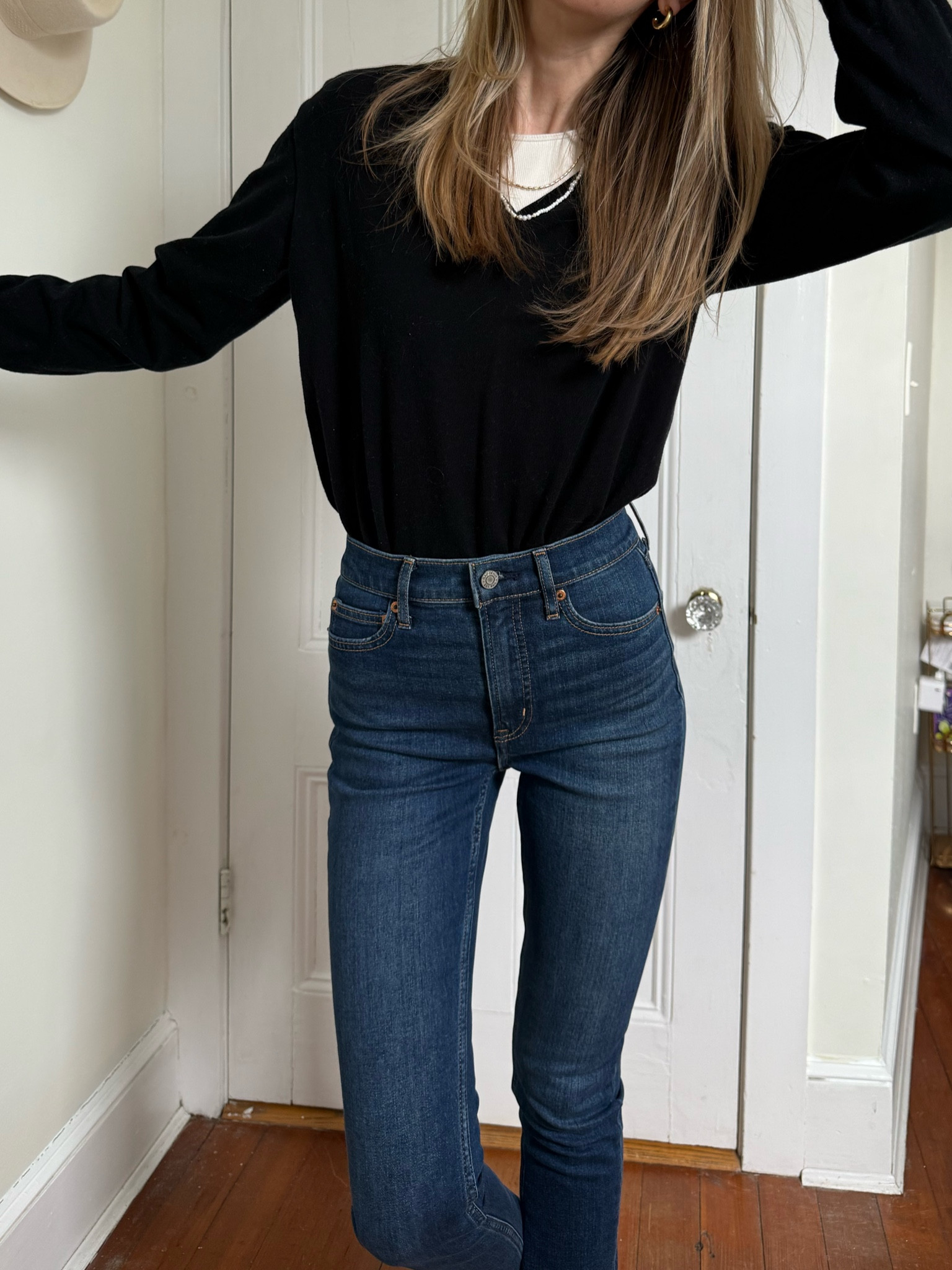 Easy every day winter outfit 

Dark Wash slim fit jeans
Black v neck sweater layered
Layered necklaces 

#LTKFindsUnder50 #LTKSaleAlert #LTKMostLoved