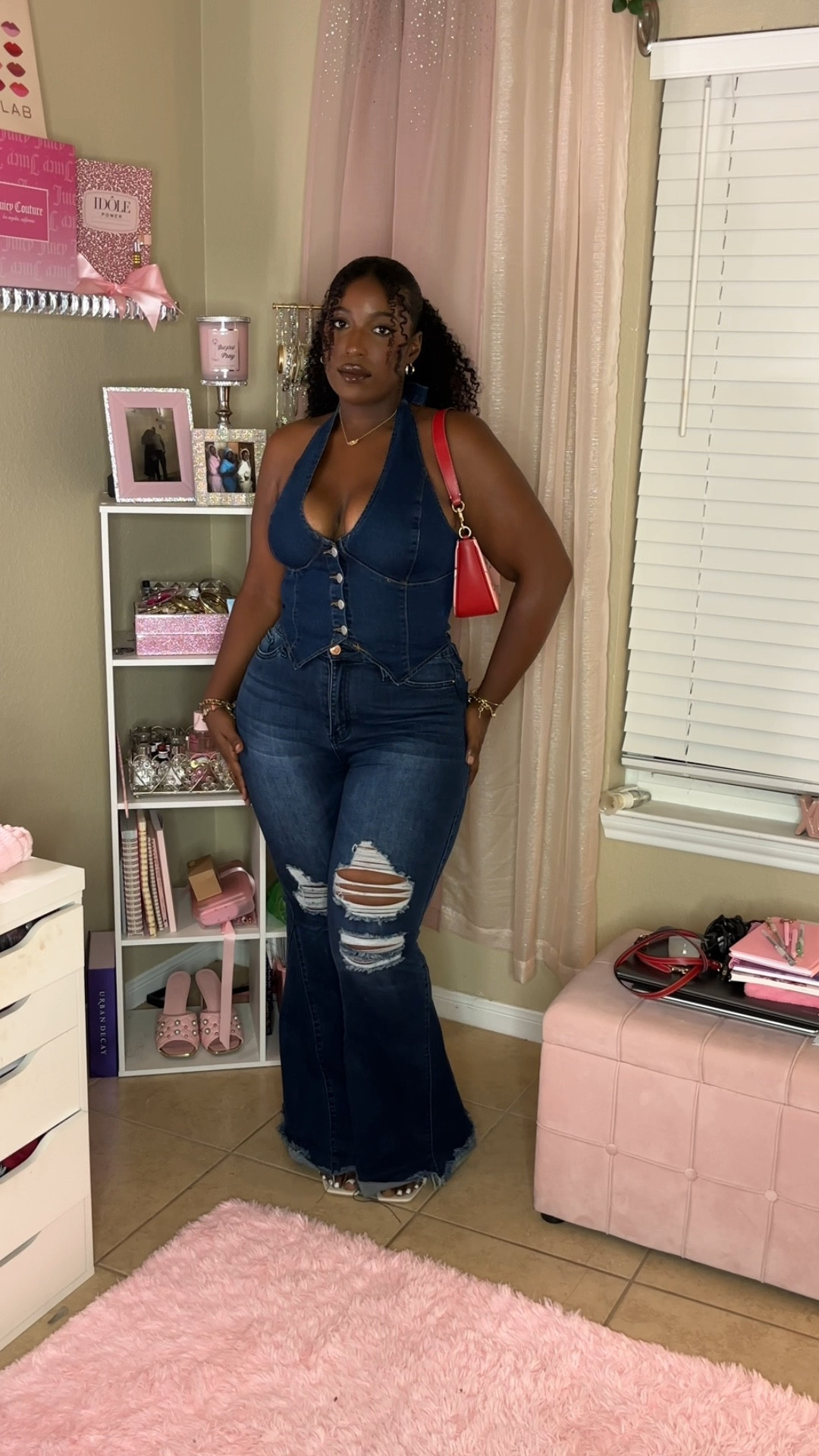 Denim on denim dark was outfit for curvy & midsize women ❤️

#LTKStyleTip #LTKMidsize #LTKPlusSize