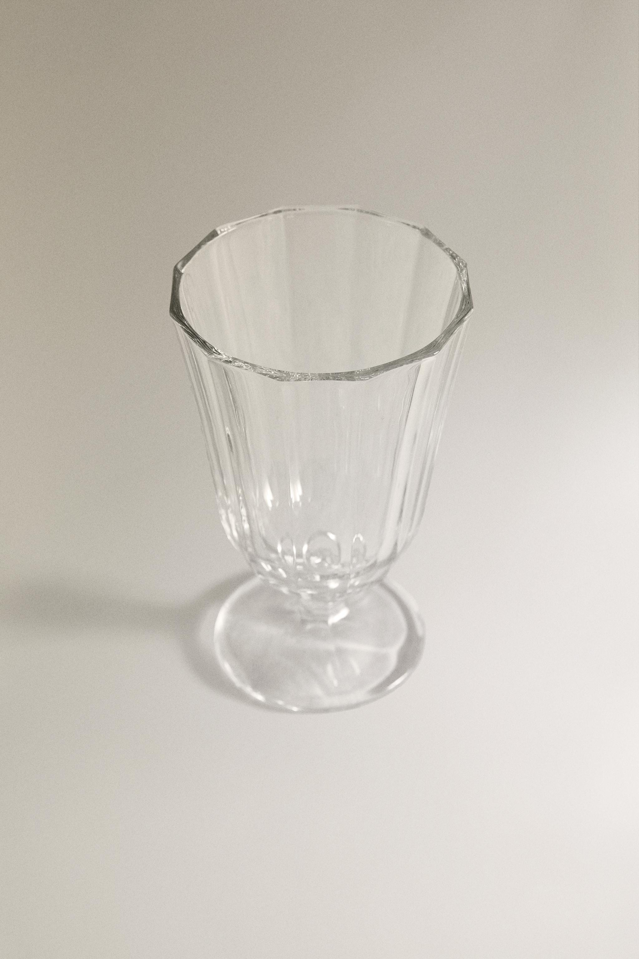 RAISED FACETED WINE GLASS | Zara US