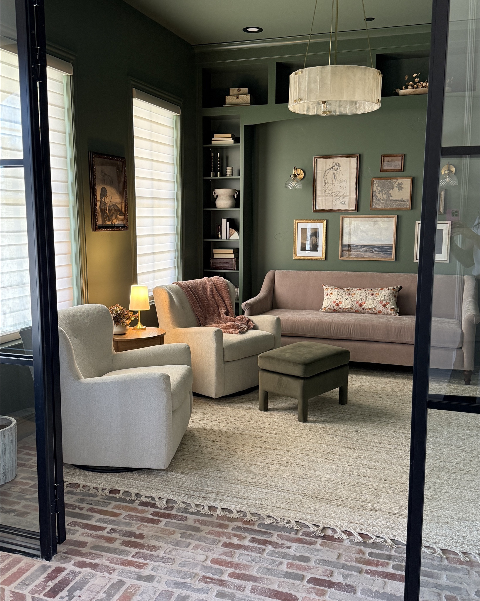 I love this cozy space so much. This beautiful rug is from @Lowe’s and so affordable. I’m glad I waited until I found the perfect one. @LowesHomeImprovement #LowesPartner #ad 