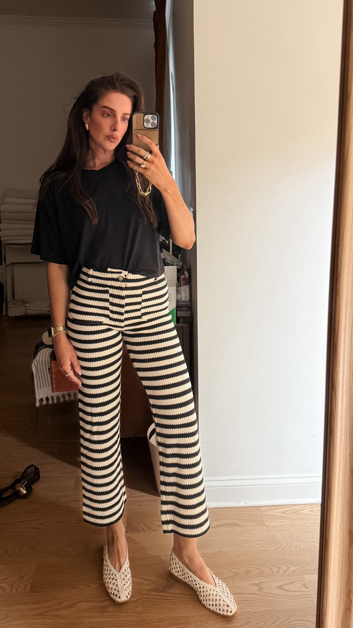 OK BUT THESE PANTS?! 😍