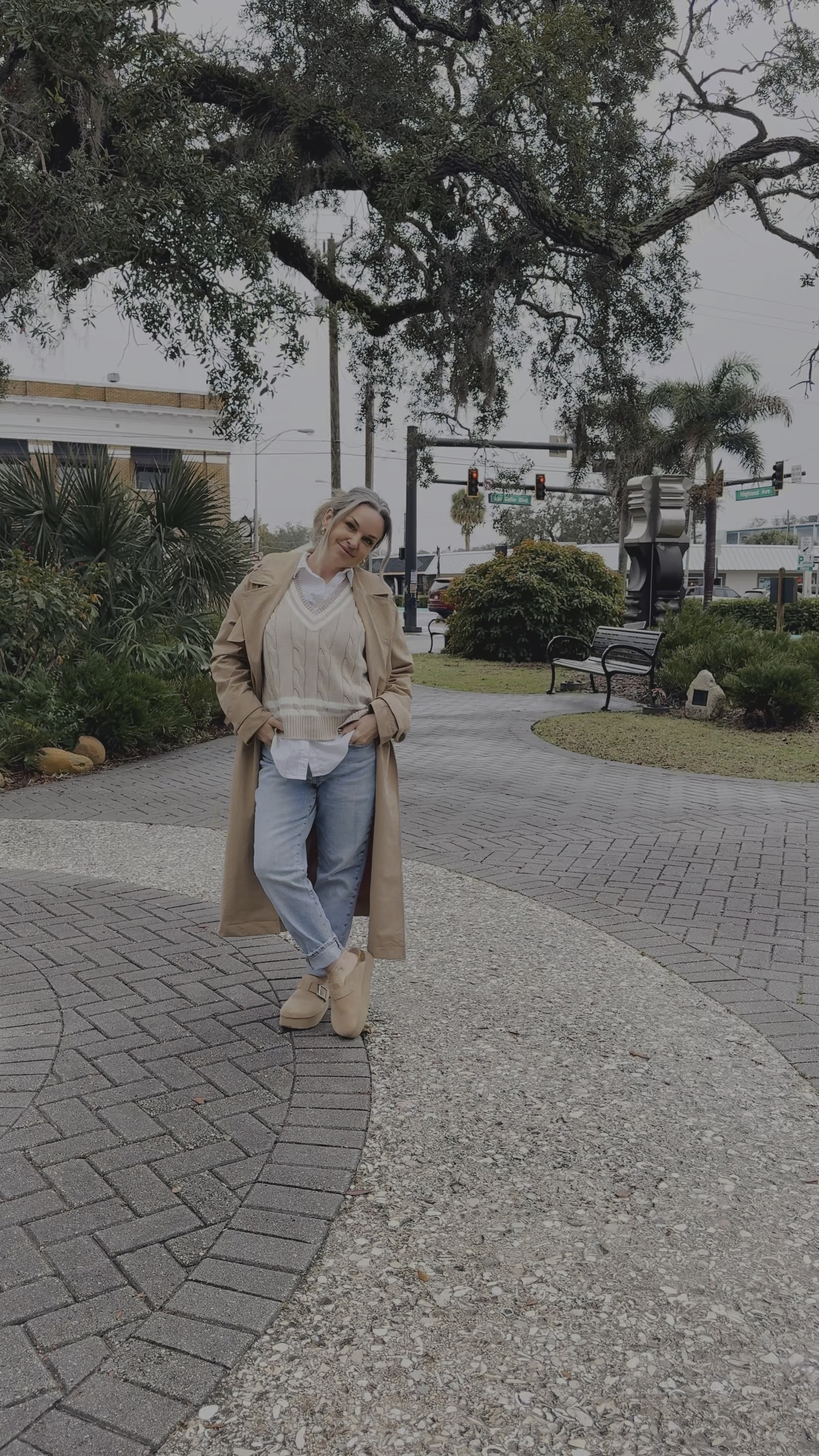 Cold rainy day must haves:

Target Trench Coat
Platform Birkenstocks look-alikes 

Stay warm, friends!

#petitestyle #denim #casual #trenchcoat

#LTKShoeCrush #LTKStyleTip #LTKFindsUnder100